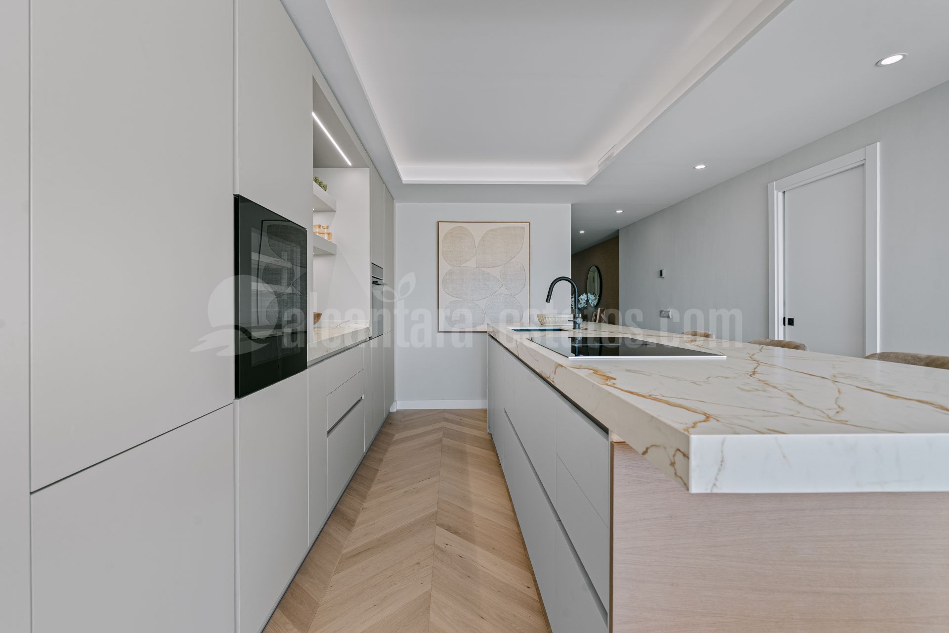 Ground Floor Apartment in Nueva Andalucia, Marbella