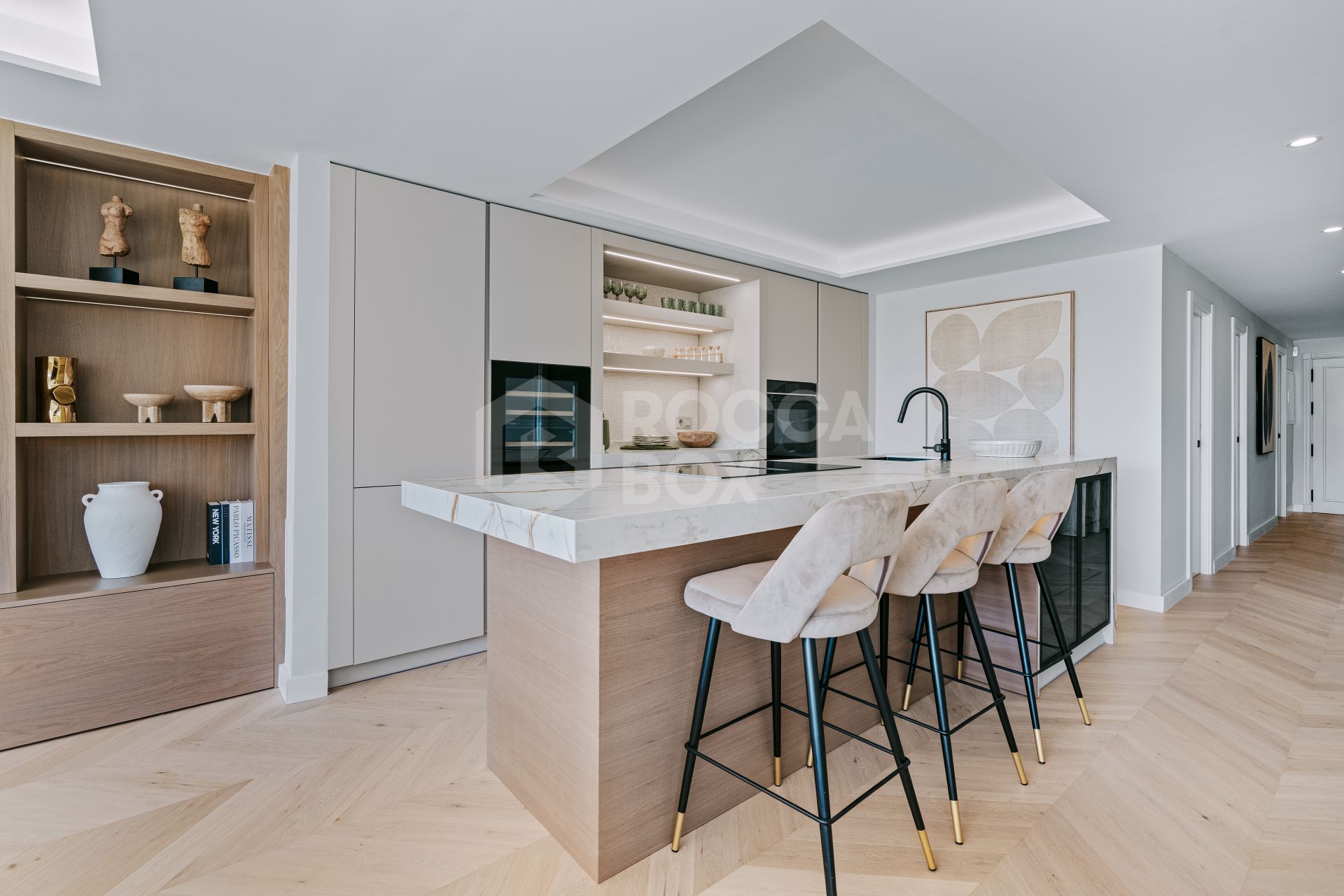 Apartment Vista Lago — Marbella Living with Panoramic Views