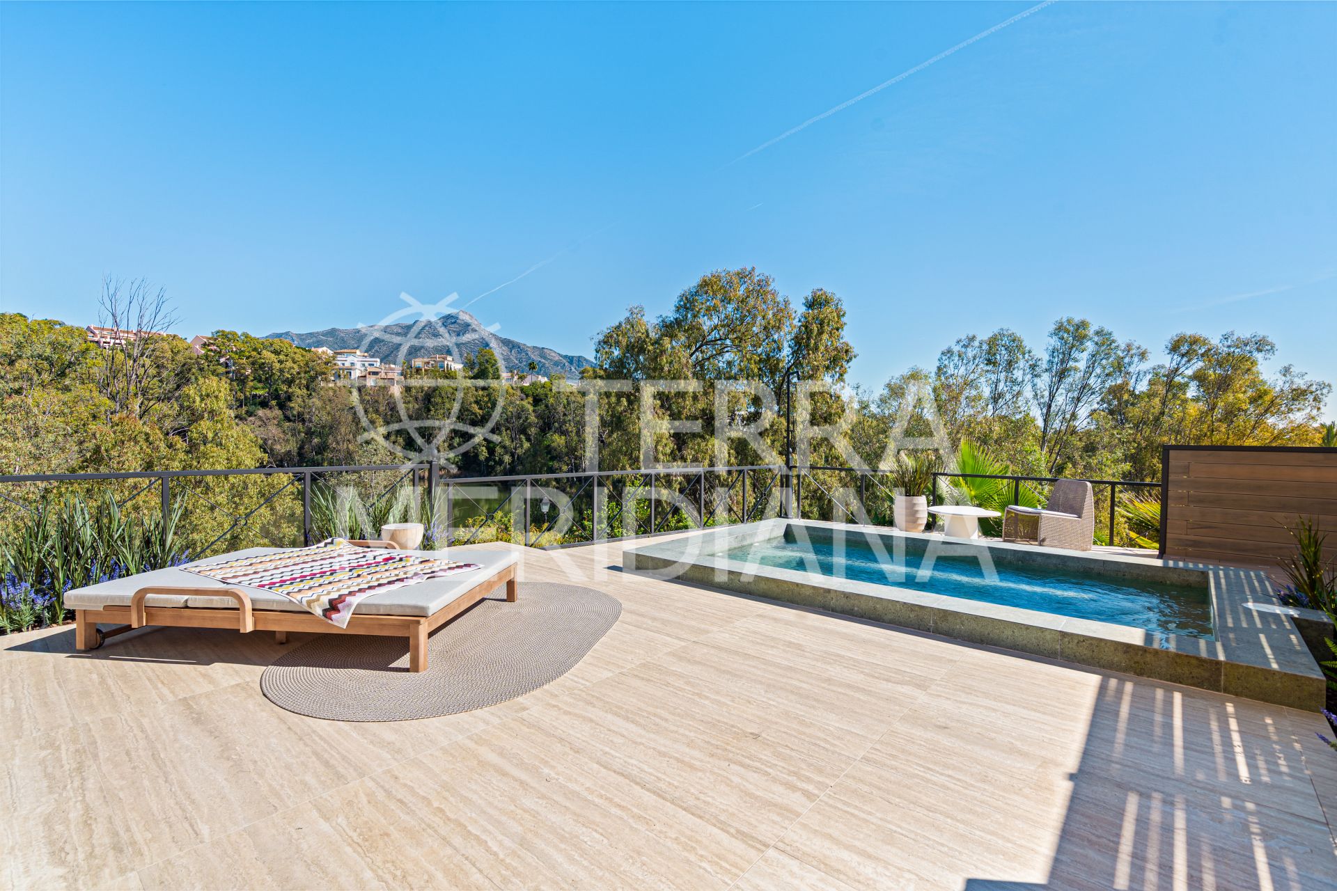 Ground Floor Apartment in Nueva Andalucia, Marbella