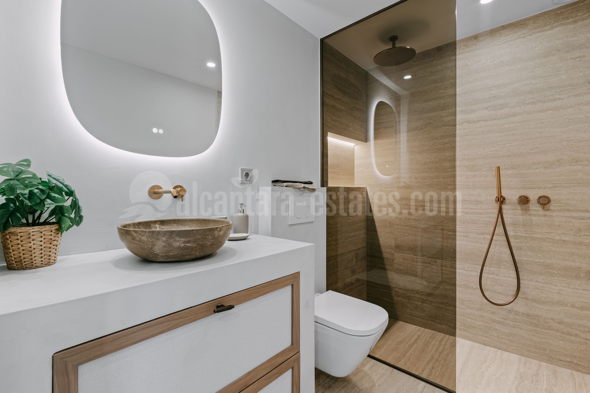 Ground Floor Apartment in Nueva Andalucia, Marbella