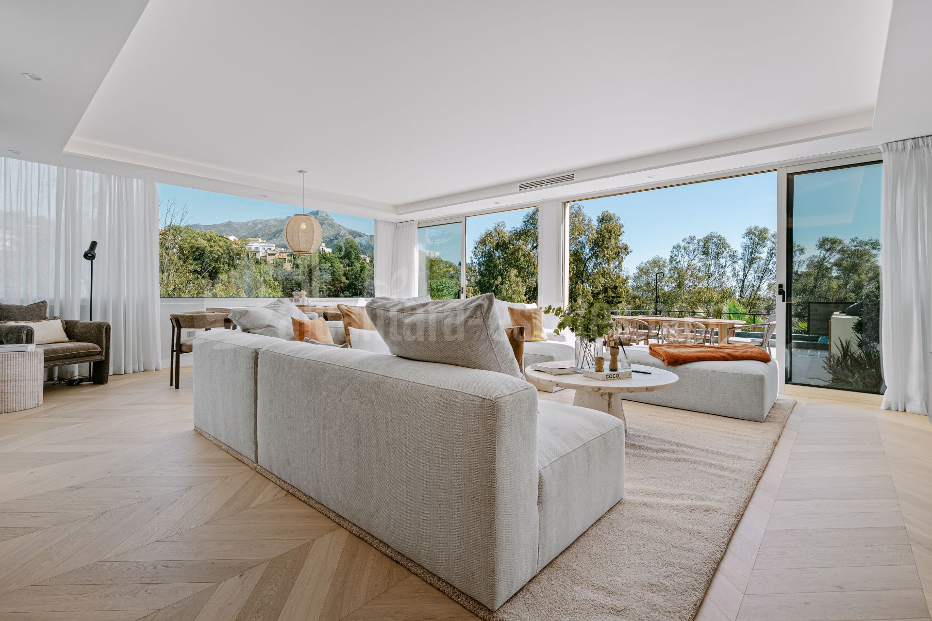 Ground Floor Apartment in Nueva Andalucia, Marbella