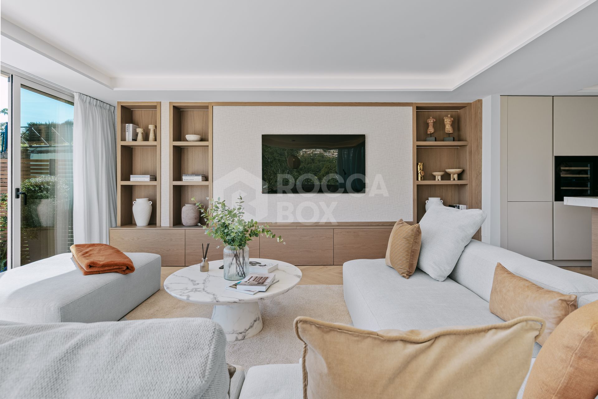 Apartment Vista Lago — Marbella Living with Panoramic Views