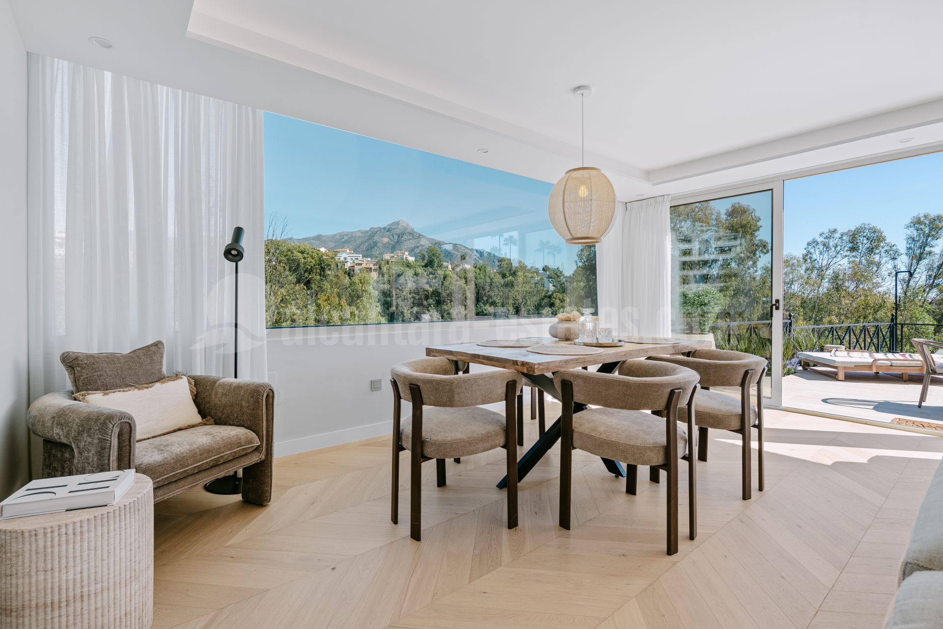 Ground Floor Apartment in Nueva Andalucia, Marbella