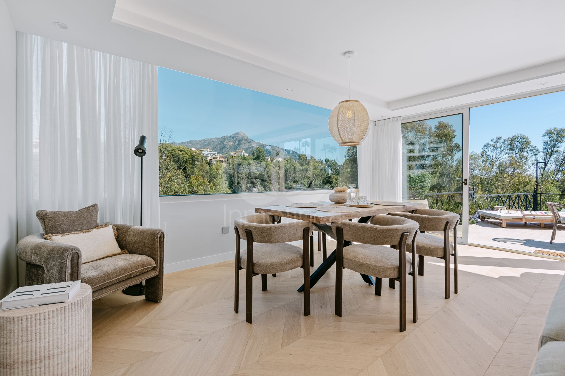 Apartamento Planta Baja en Nueva Andalucia, Marbella