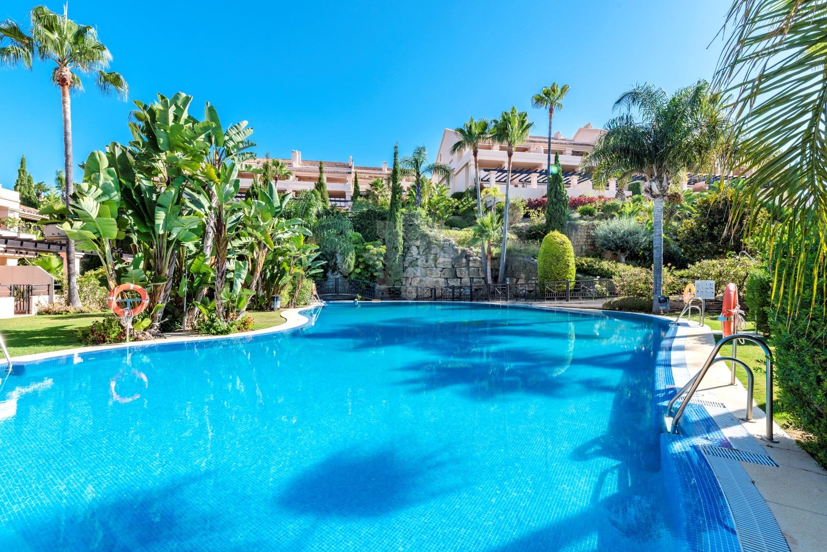 Ground Floor Apartment in Nueva Andalucia, Marbella