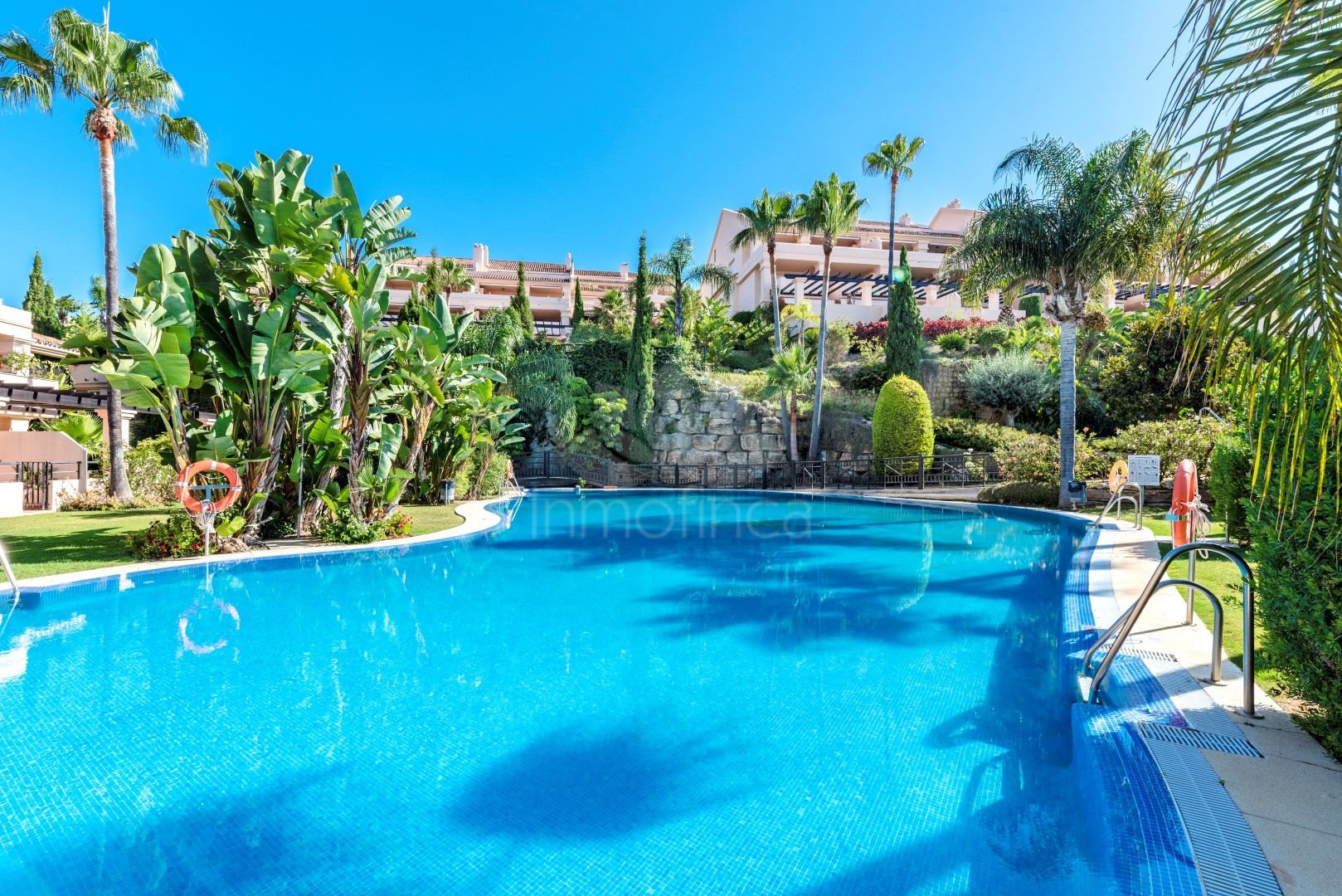 Apartamento Planta Baja en Nueva Andalucia, Marbella