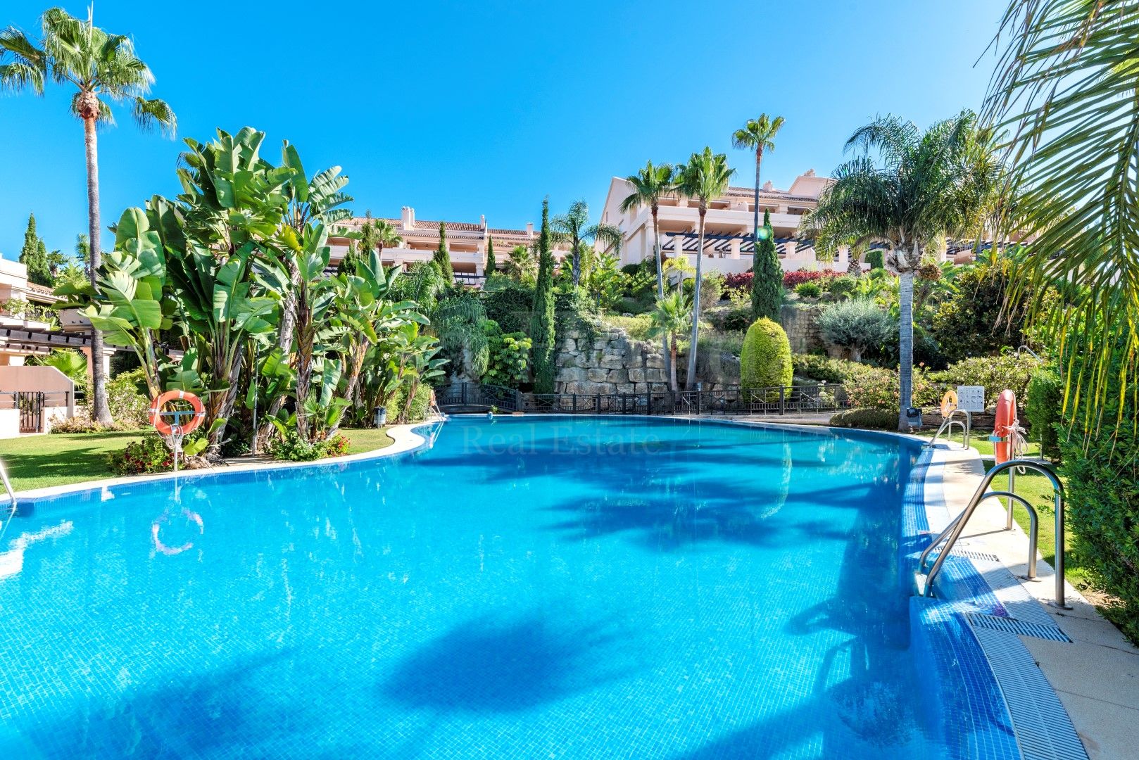 Ground Floor Apartment in Nueva Andalucia, Marbella