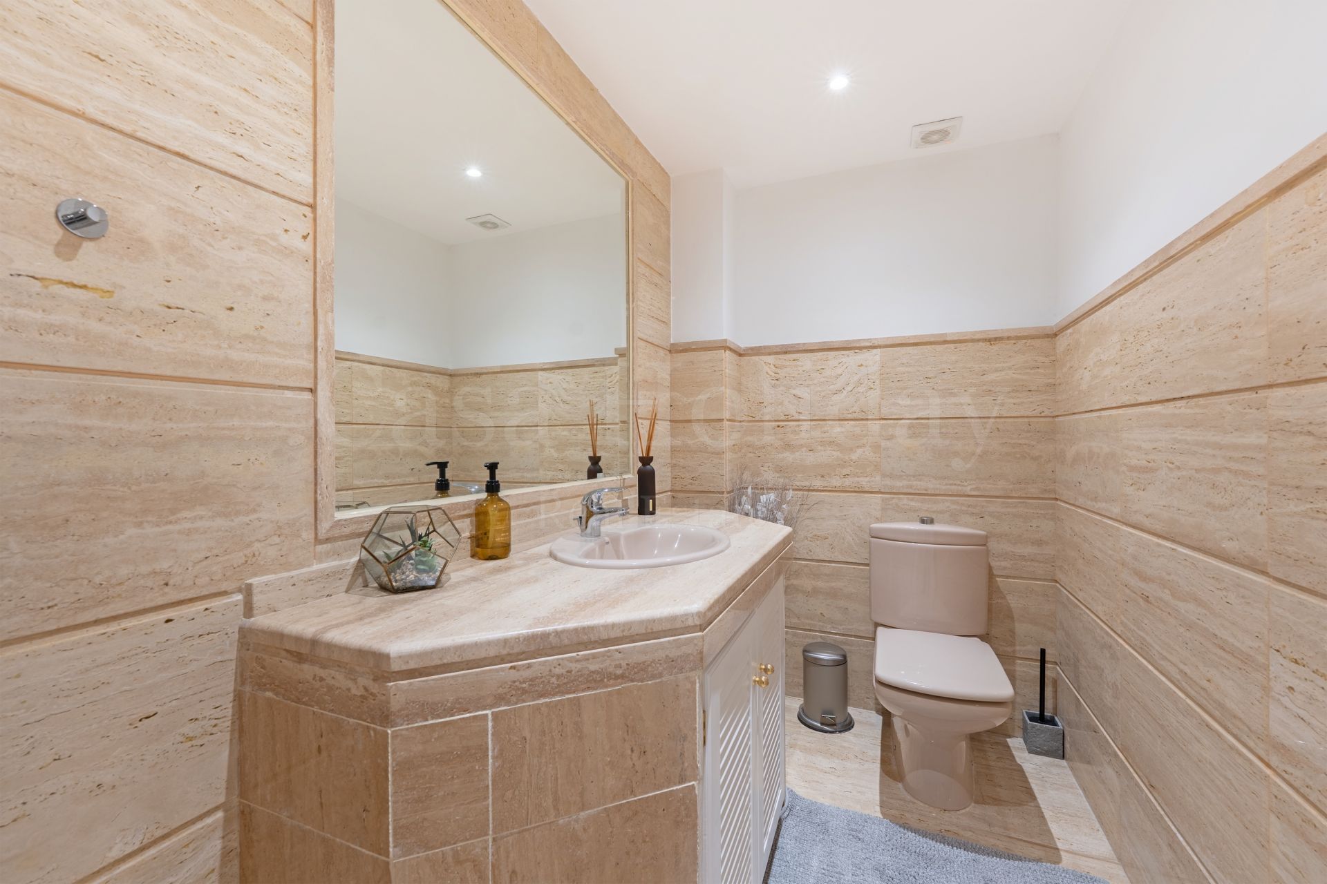 Ground Floor Apartment in Nueva Andalucia, Marbella