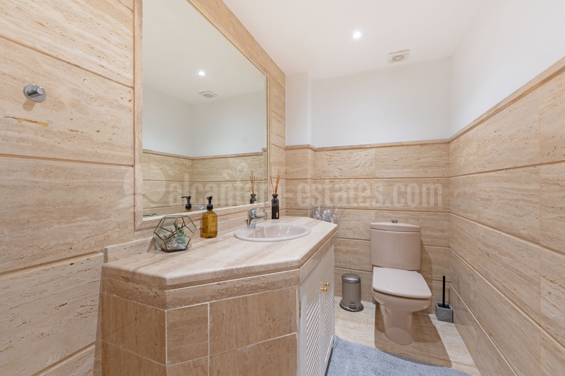 Apartamento Planta Baja en Nueva Andalucia, Marbella