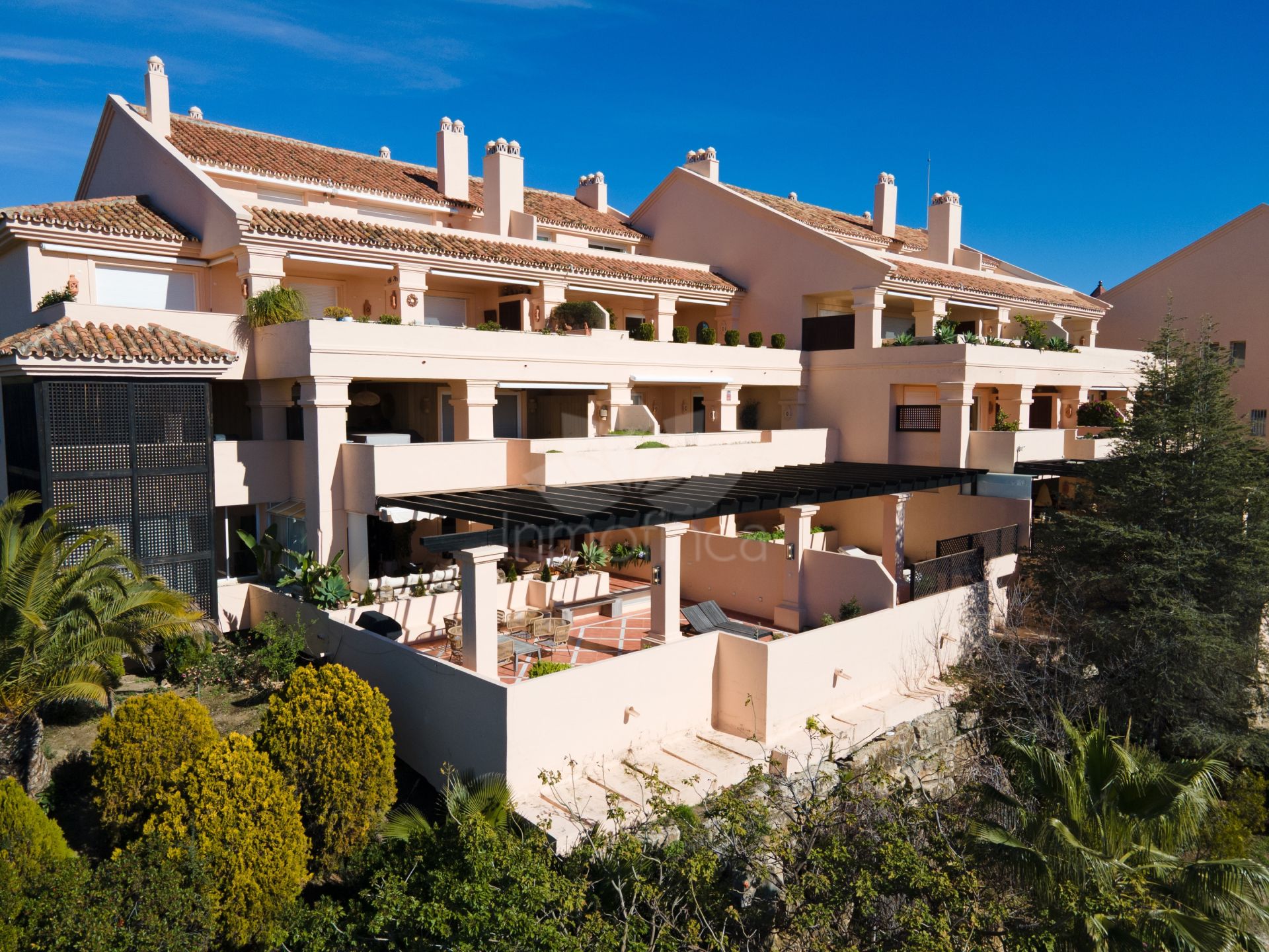 Apartamento Planta Baja en Nueva Andalucia, Marbella