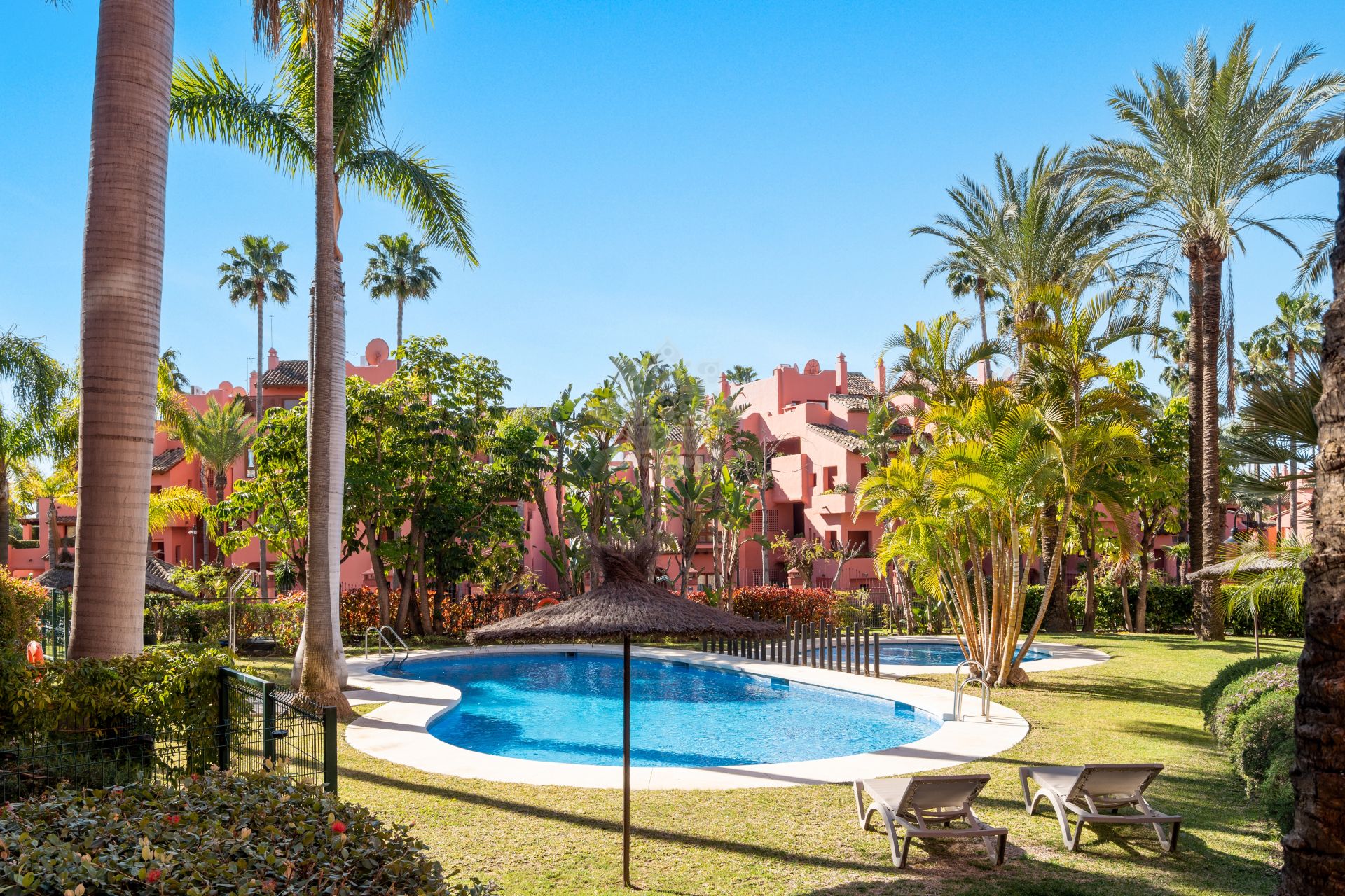 Duplex Penthouse in Beach Side New Golden Mile, Estepona