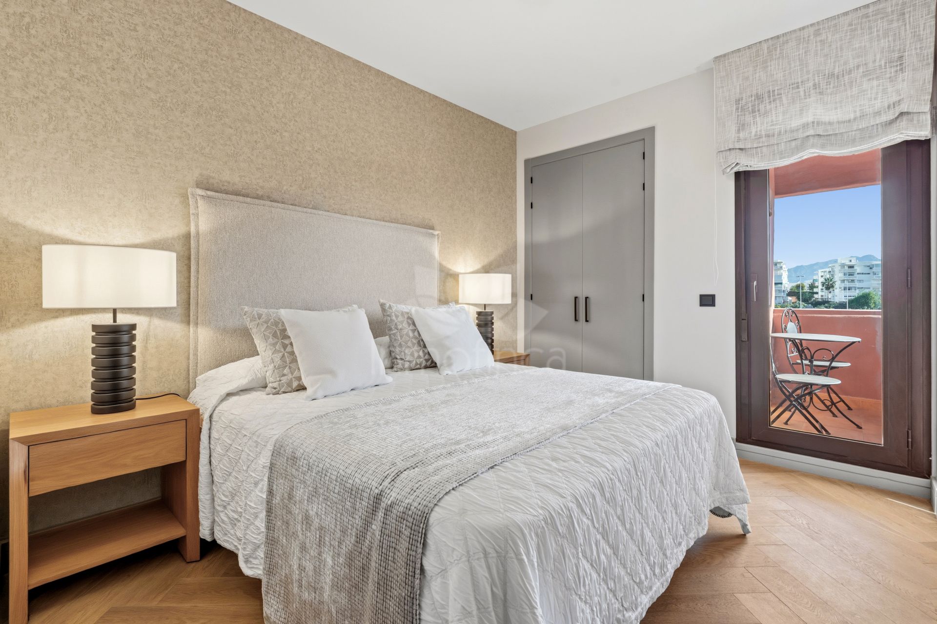 Duplex Penthouse in Beach Side New Golden Mile, Estepona