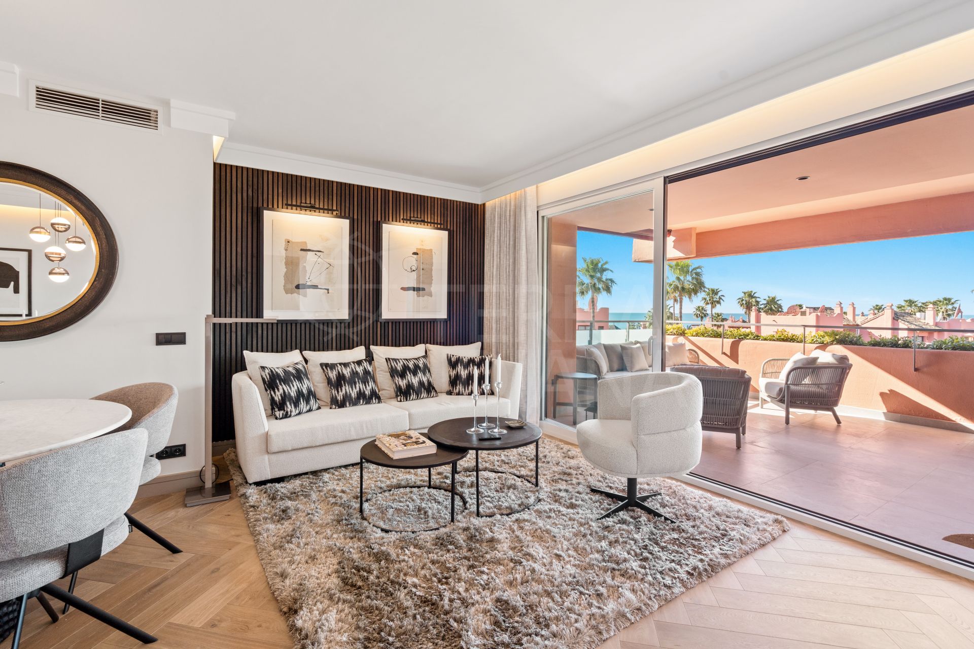 Duplex Penthouse in Beach Side New Golden Mile, Estepona