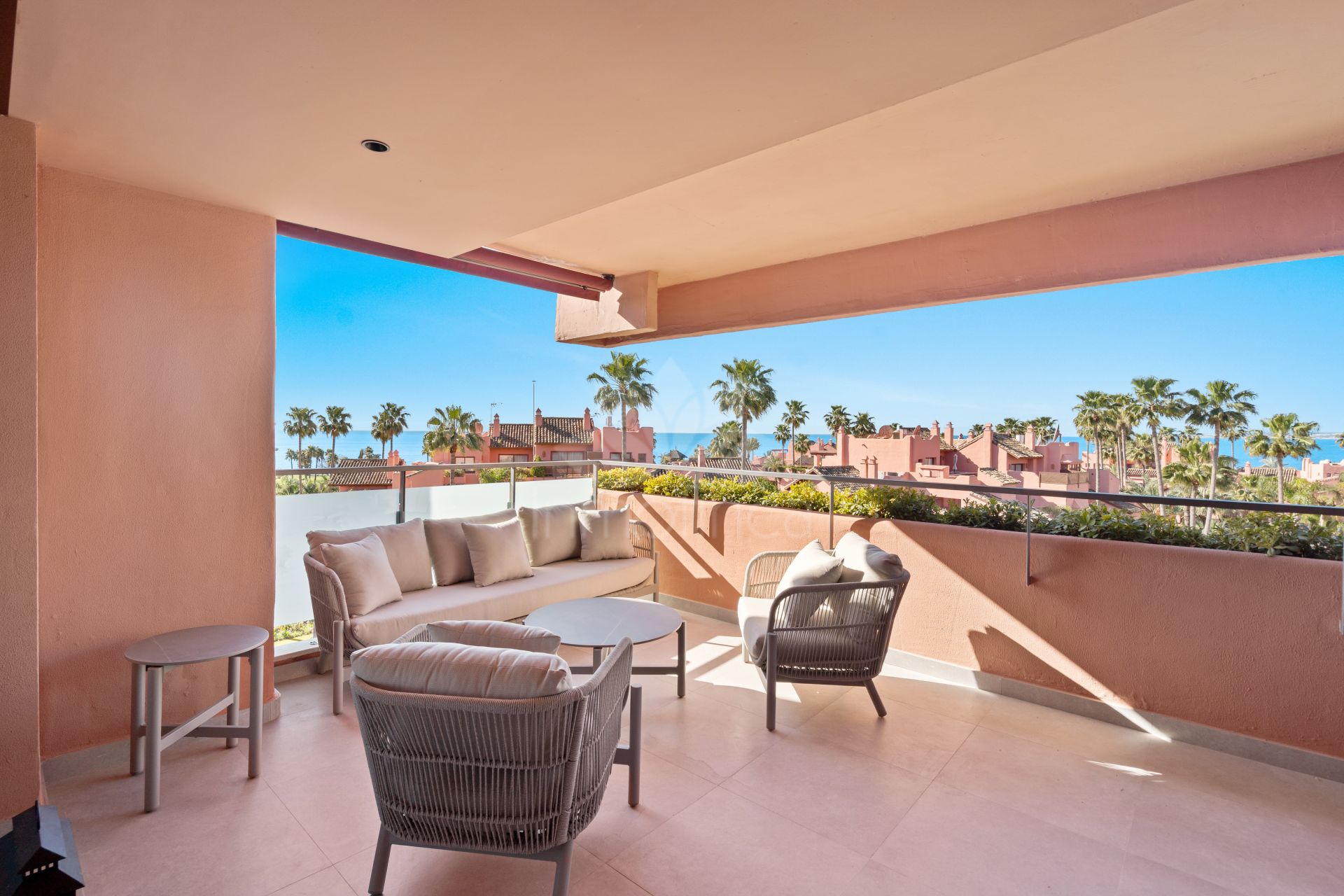 Duplex Penthouse in Beach Side New Golden Mile, Estepona