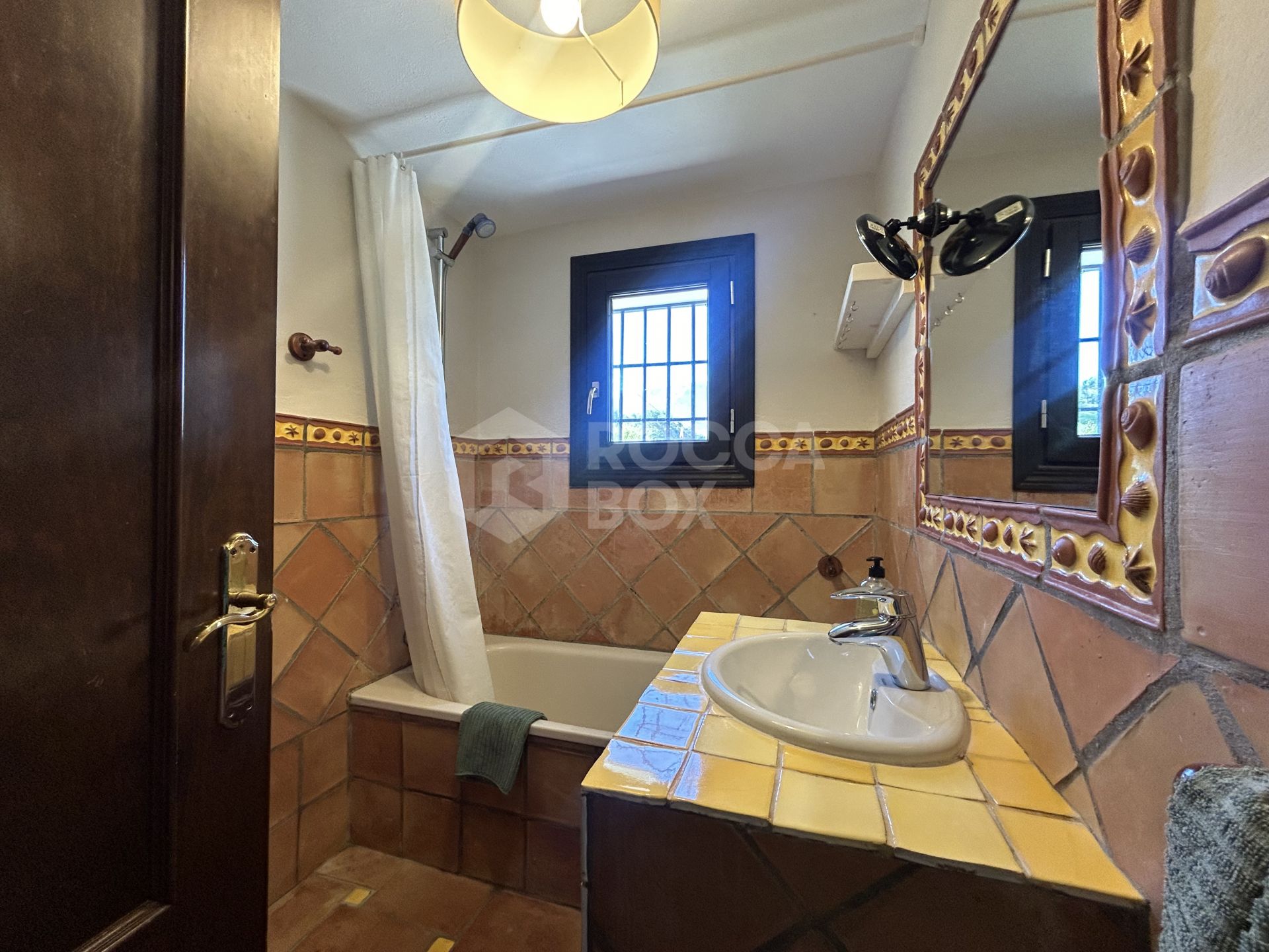 Spectacular Villa for Sale in Guadalobón, Valle Romano, Estepona, Close to the Marina