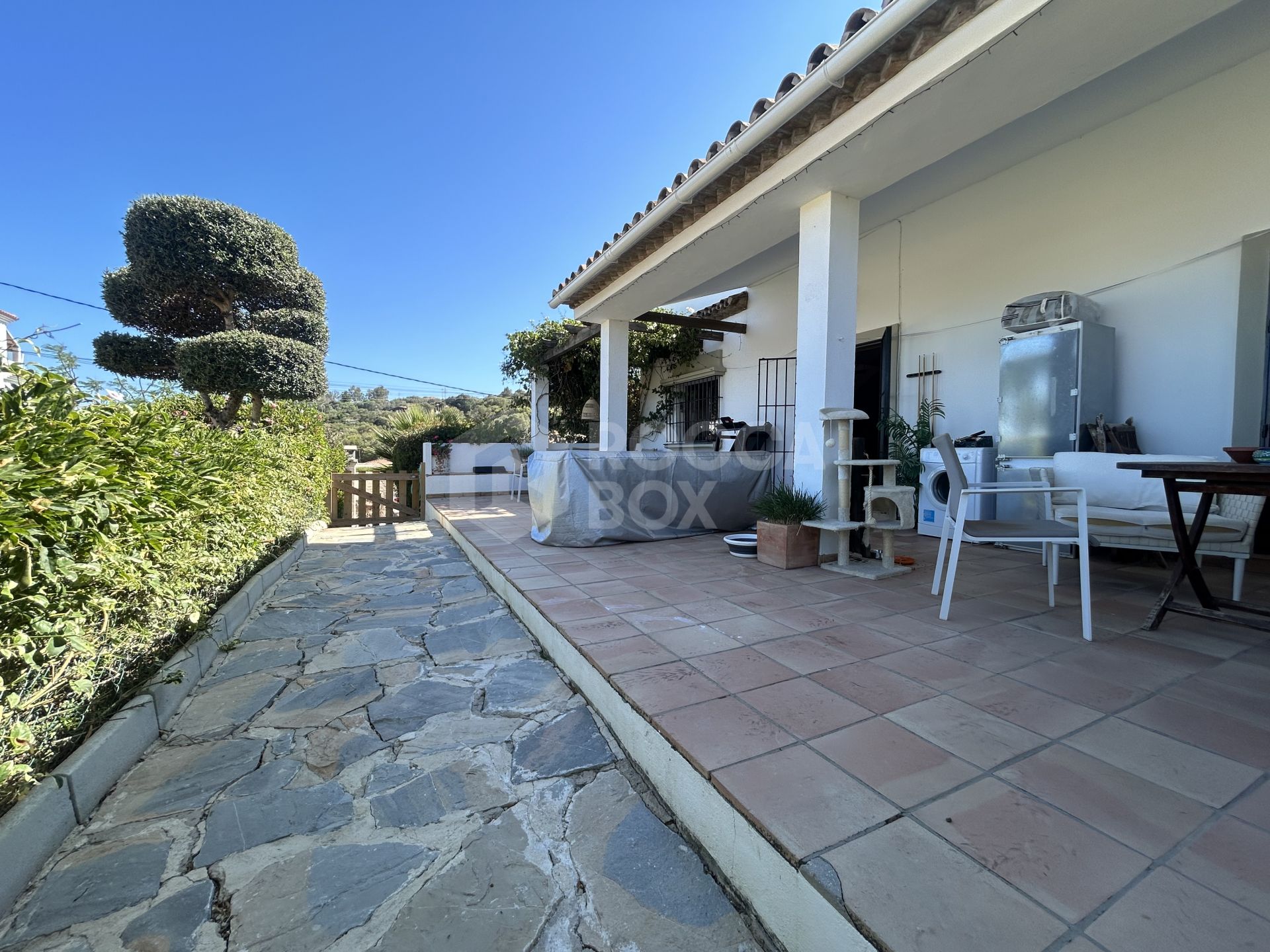 Spectacular Villa for Sale in Guadalobón, Valle Romano, Estepona, Close to the Marina