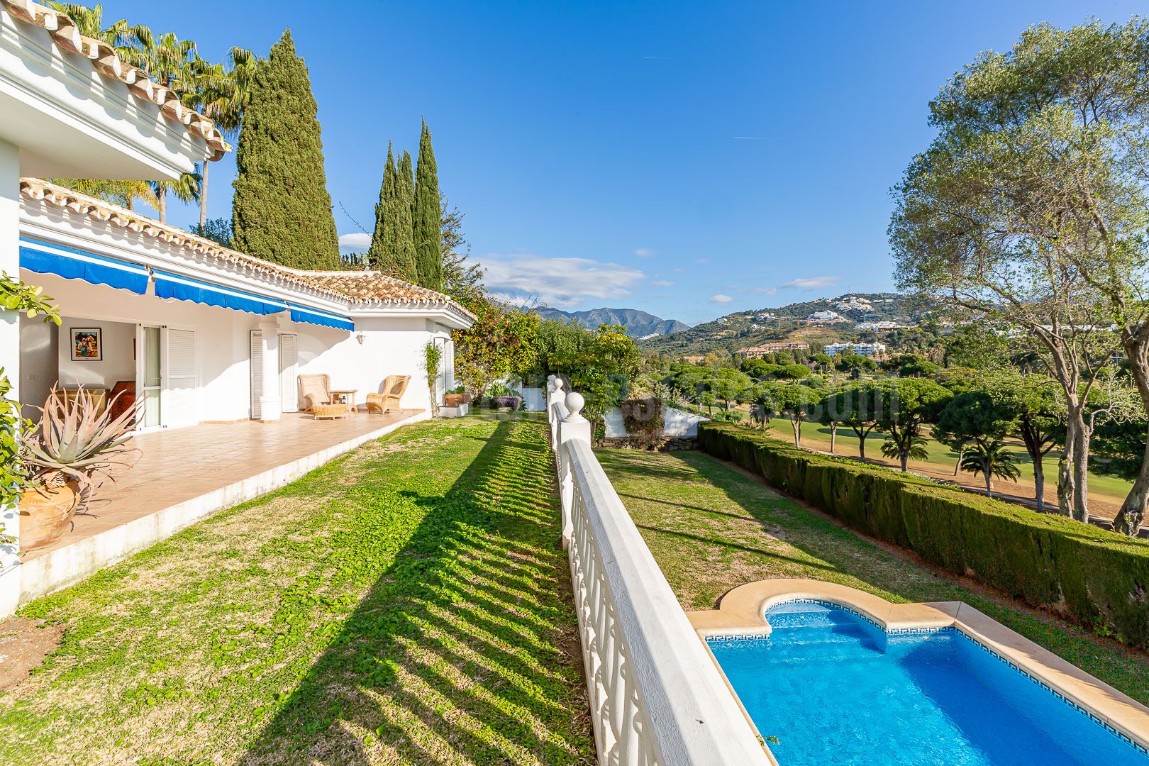 Villa in Rio Real Golf, Marbella