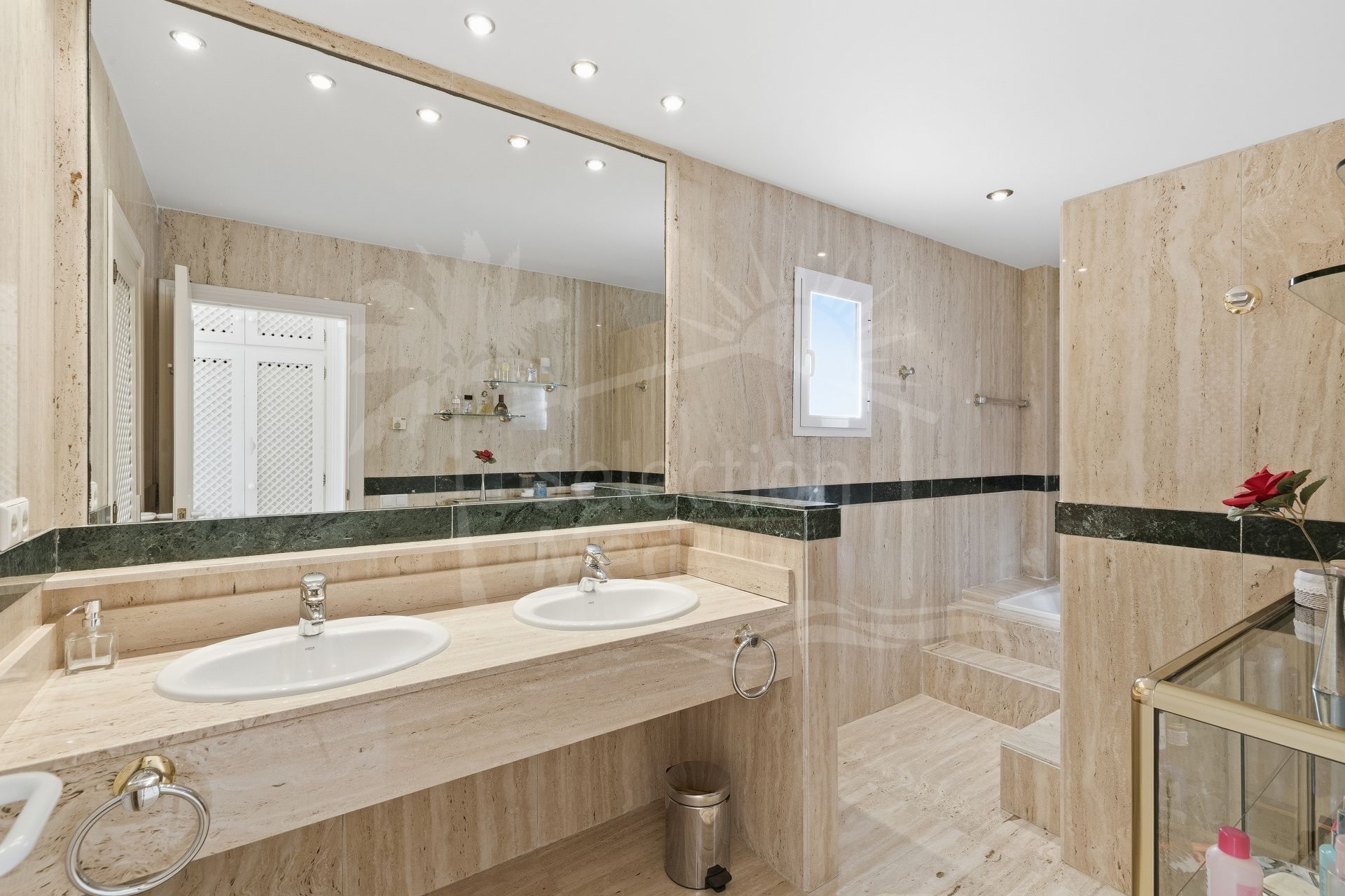 Villa à Rio Real Golf – 3 Chambres