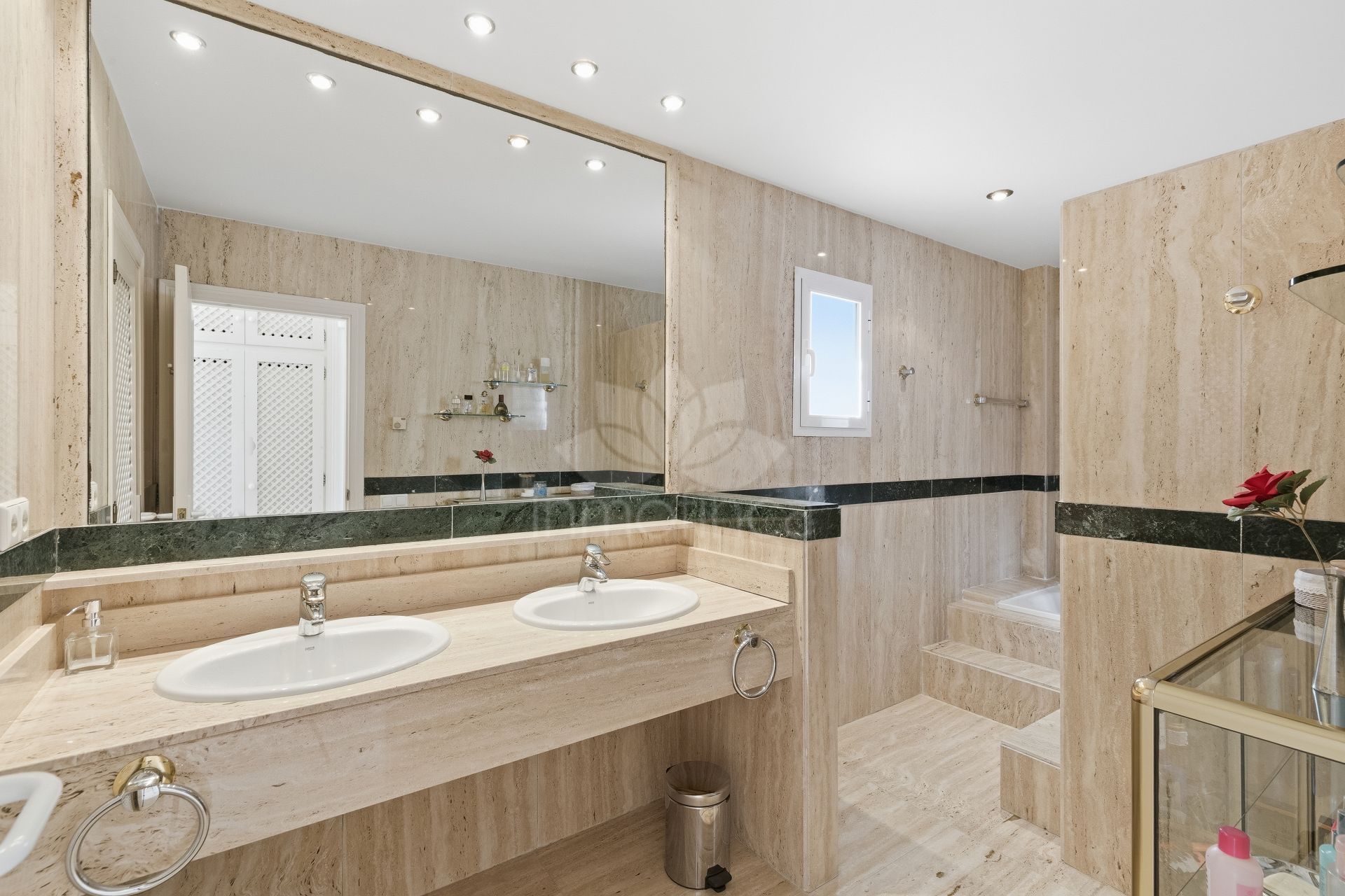 Villa in Rio Real Golf, Marbella