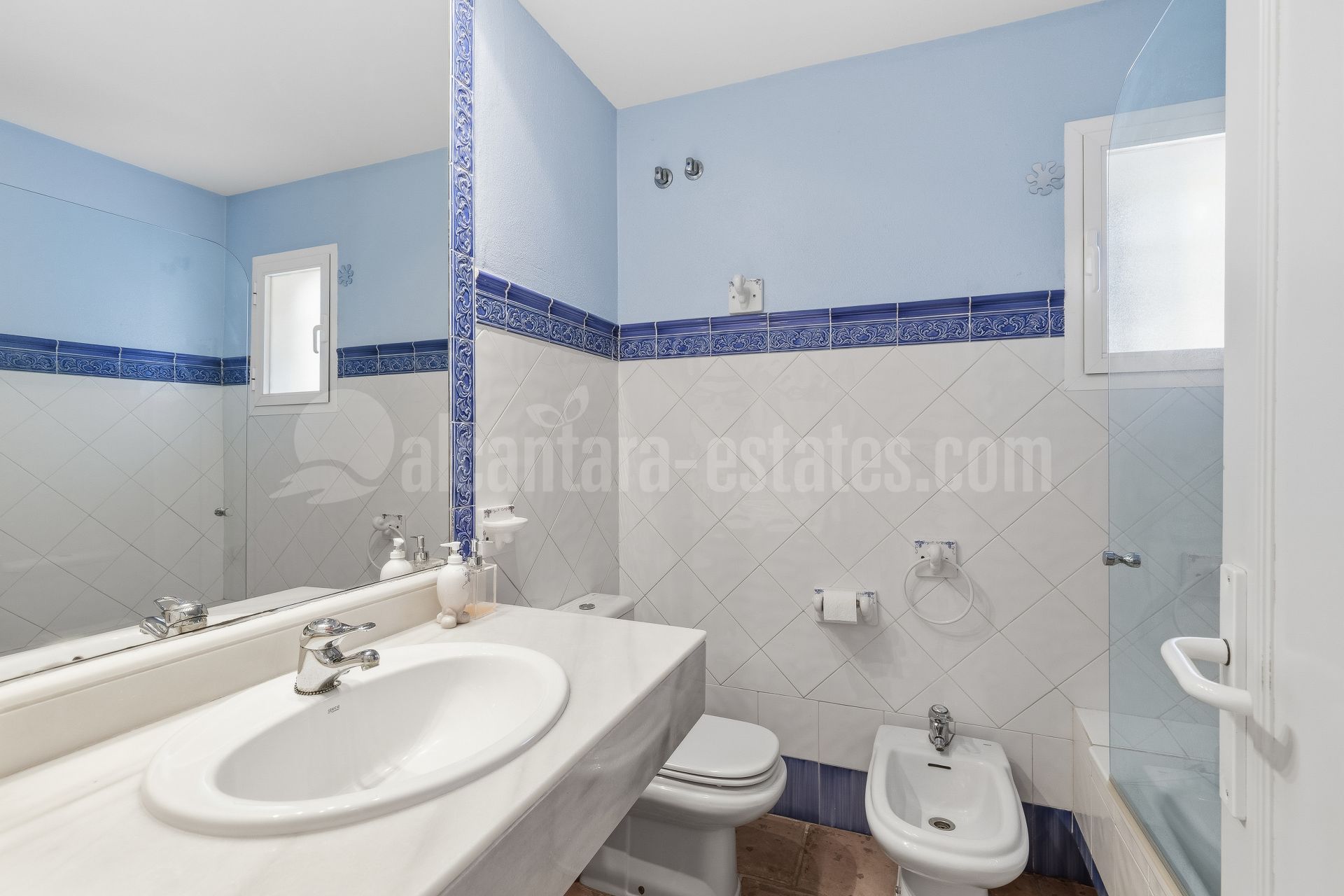 Villa in Rio Real Golf, Marbella