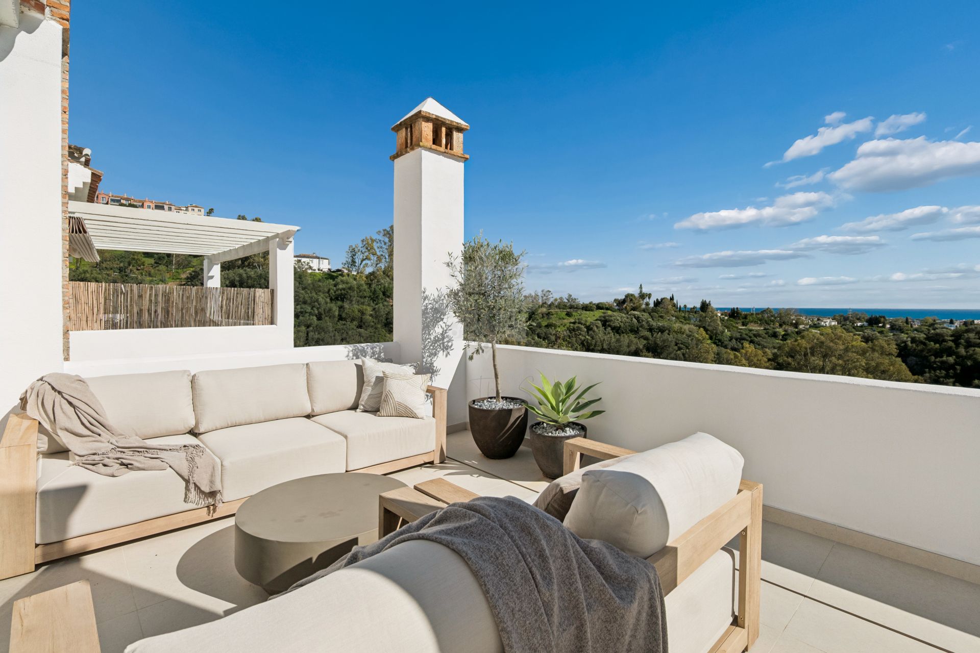 Ático en Los Almendros, Benahavis