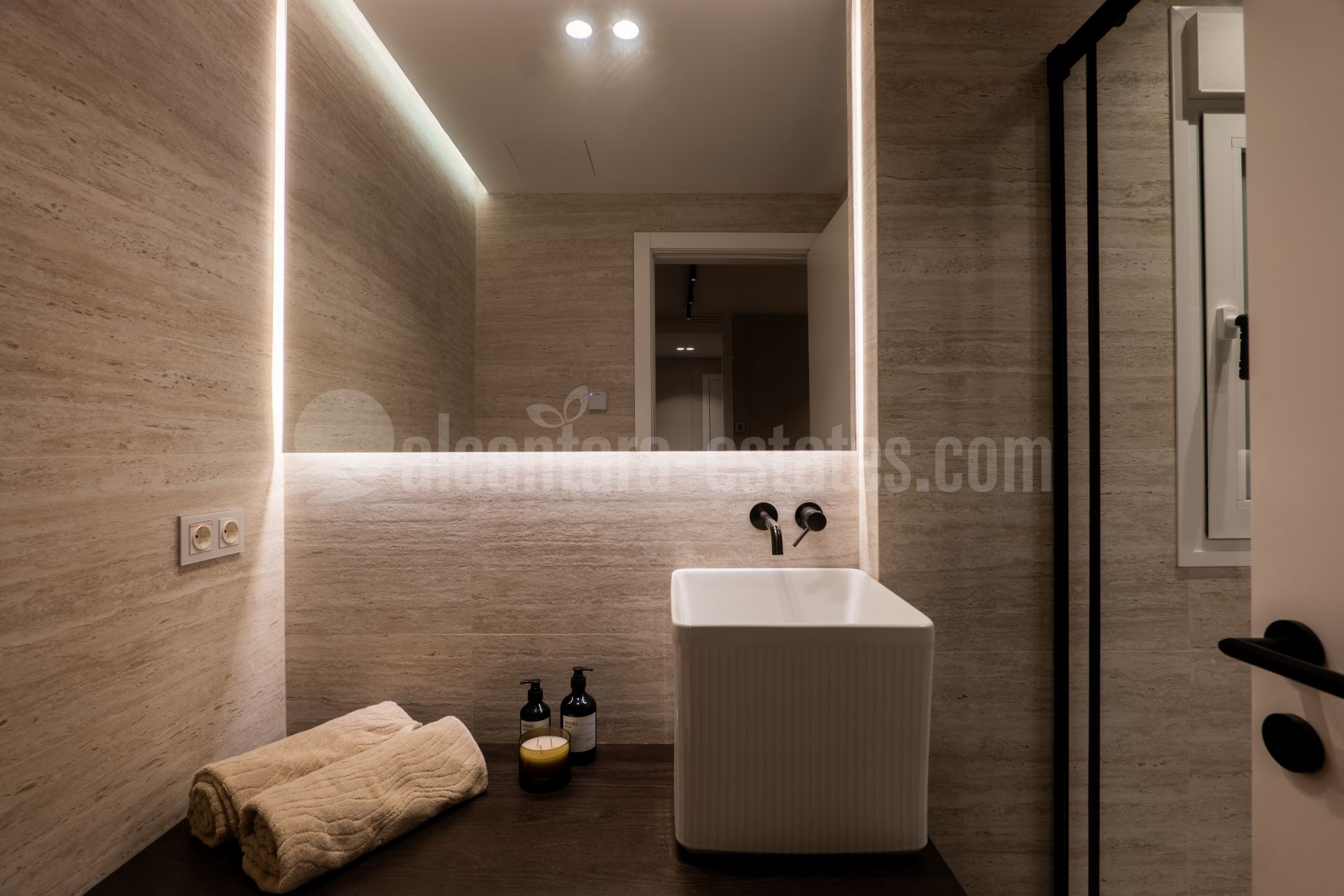 Penthouse in Los Almendros, Benahavis