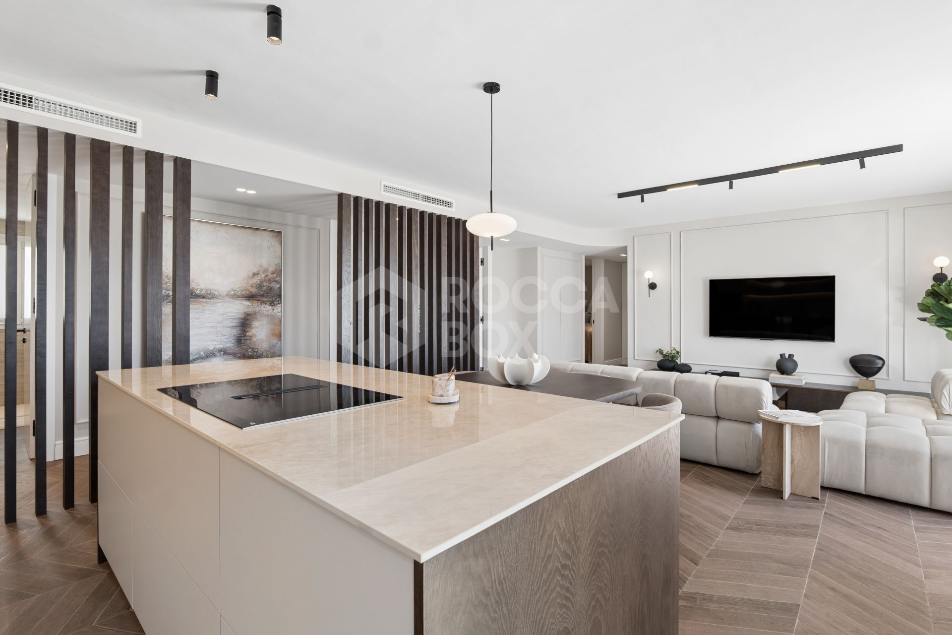 Vista Azul 4 - A Stylish Renovated 3-Bedroom South-Facing Penthouse with Stunning Sea & Mountain Views