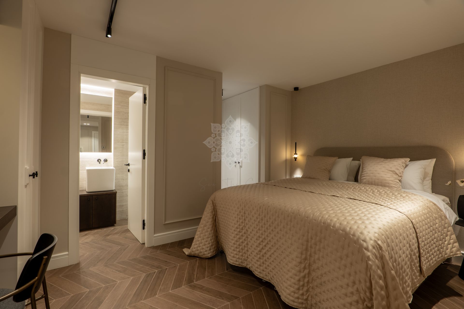 Ático en Los Almendros, Benahavis