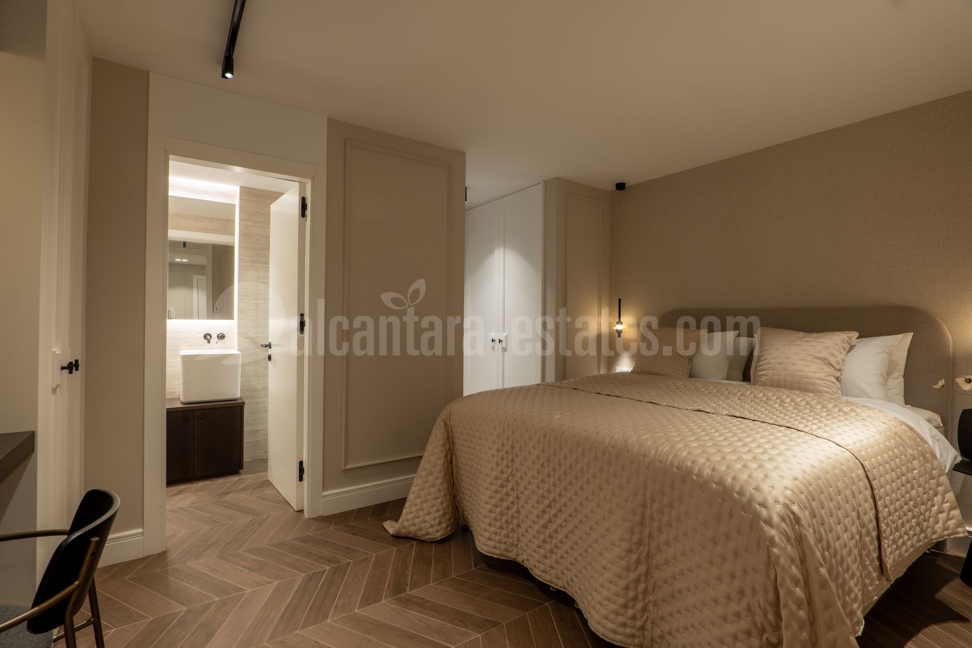 Penthouse in Los Almendros, Benahavis