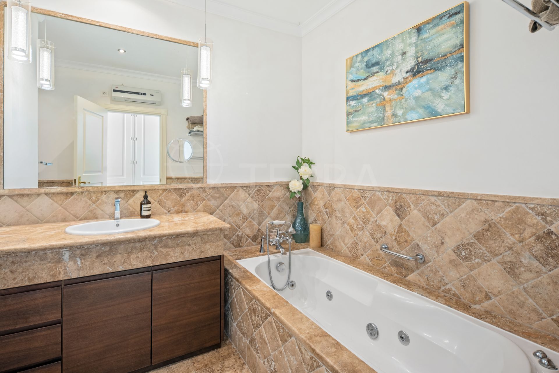 Town House in El Paraiso, Estepona