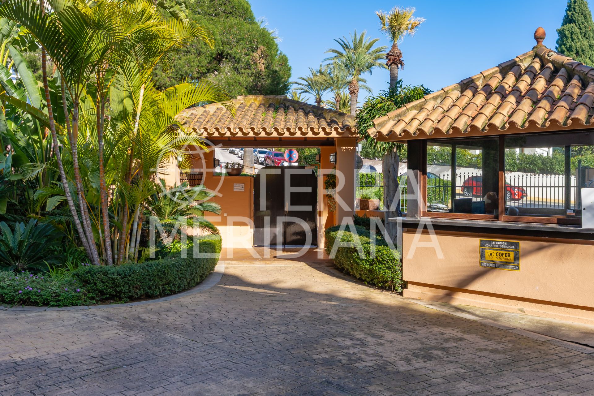 Ground Floor Apartment in Marbella East, Marbella