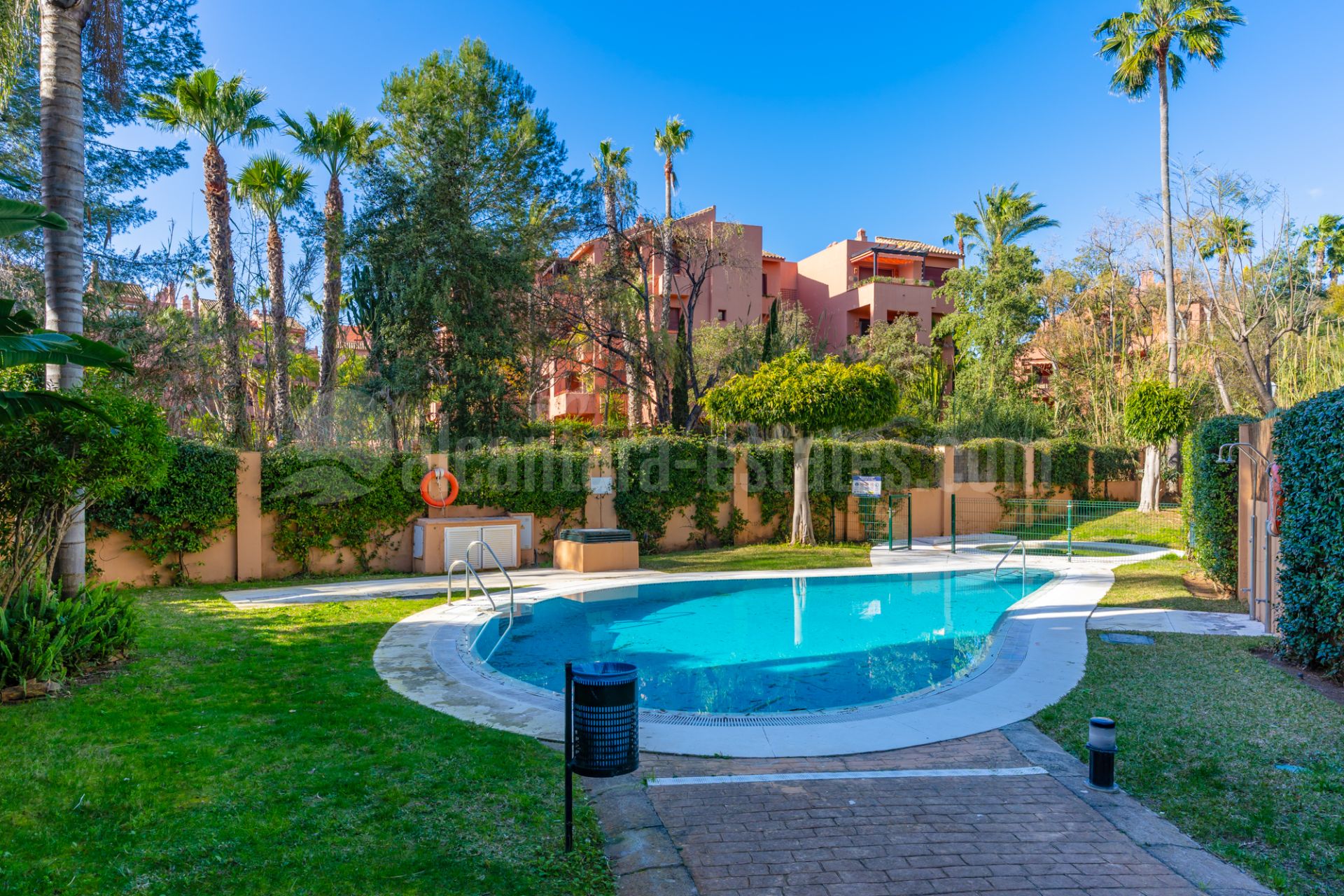 Ground Floor Apartment in Marbella East, Marbella