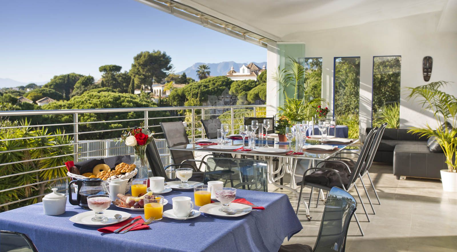 Villa in Elviria, Marbella