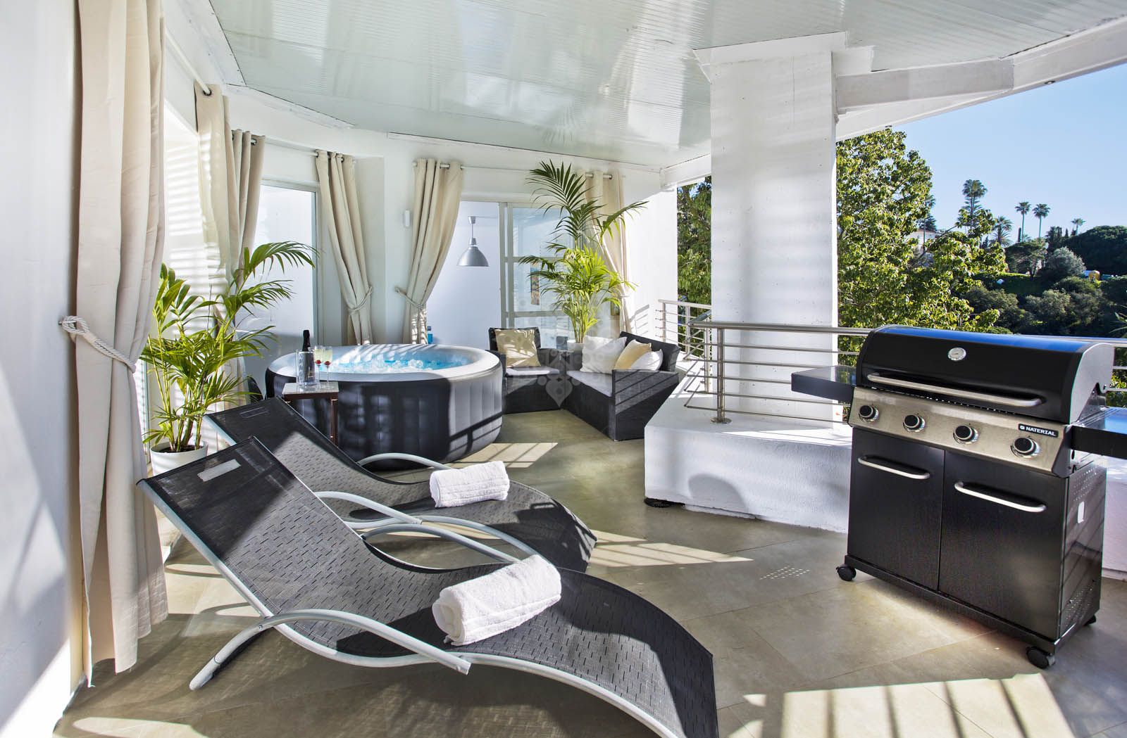 Villa in Elviria, Marbella