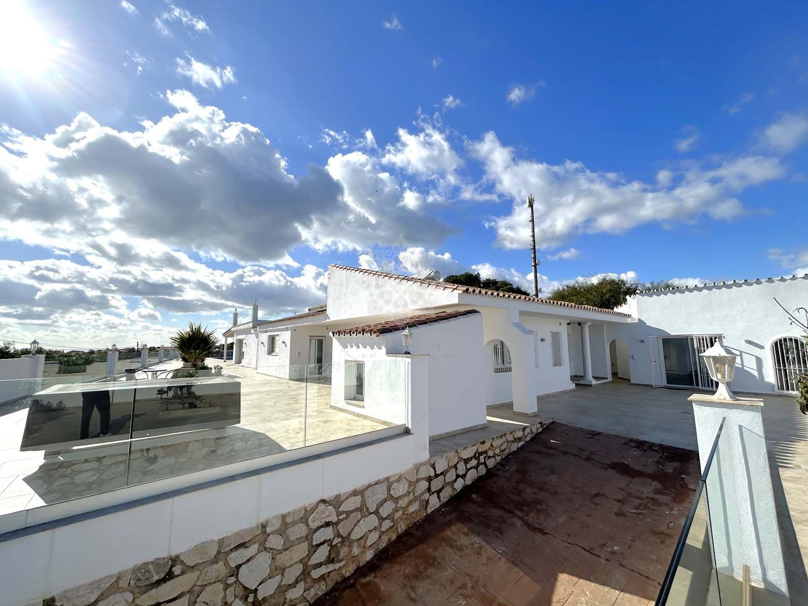 Villa in El Faro de Calaburras, Mijas Costa
