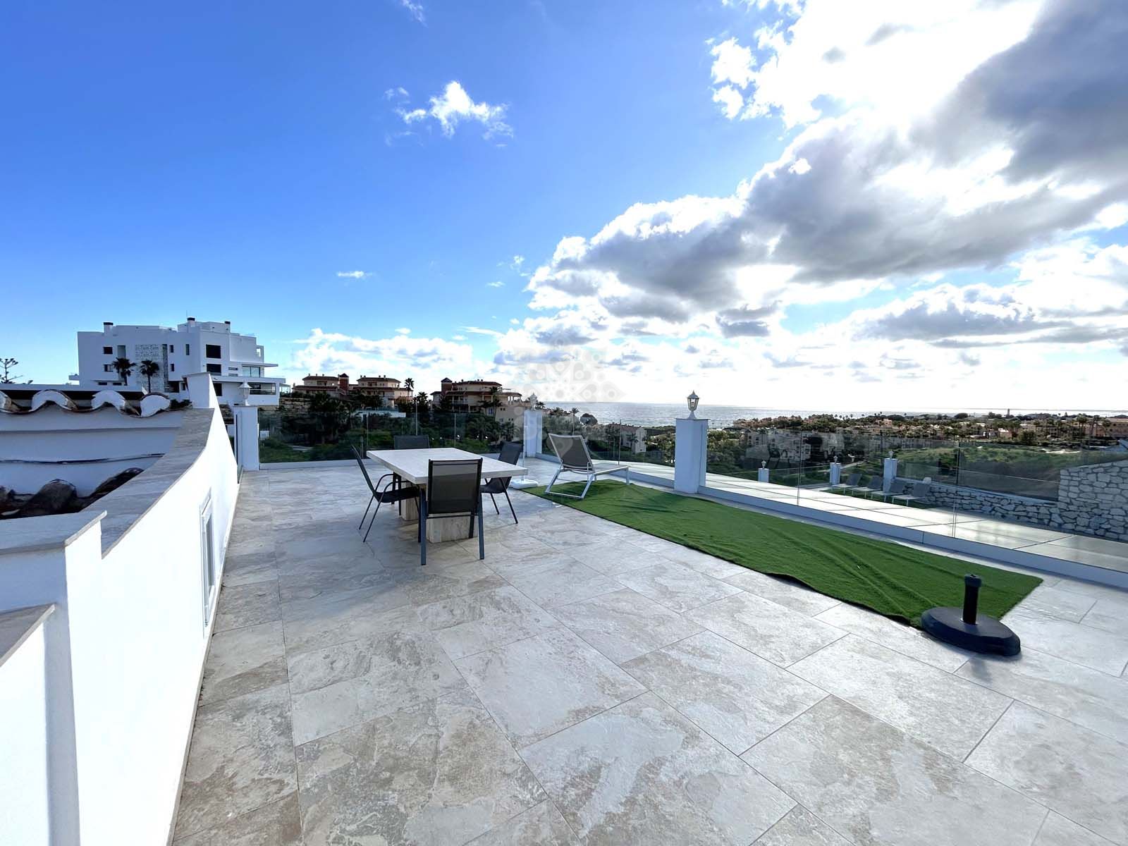 Villa in El Faro de Calaburras, Mijas Costa