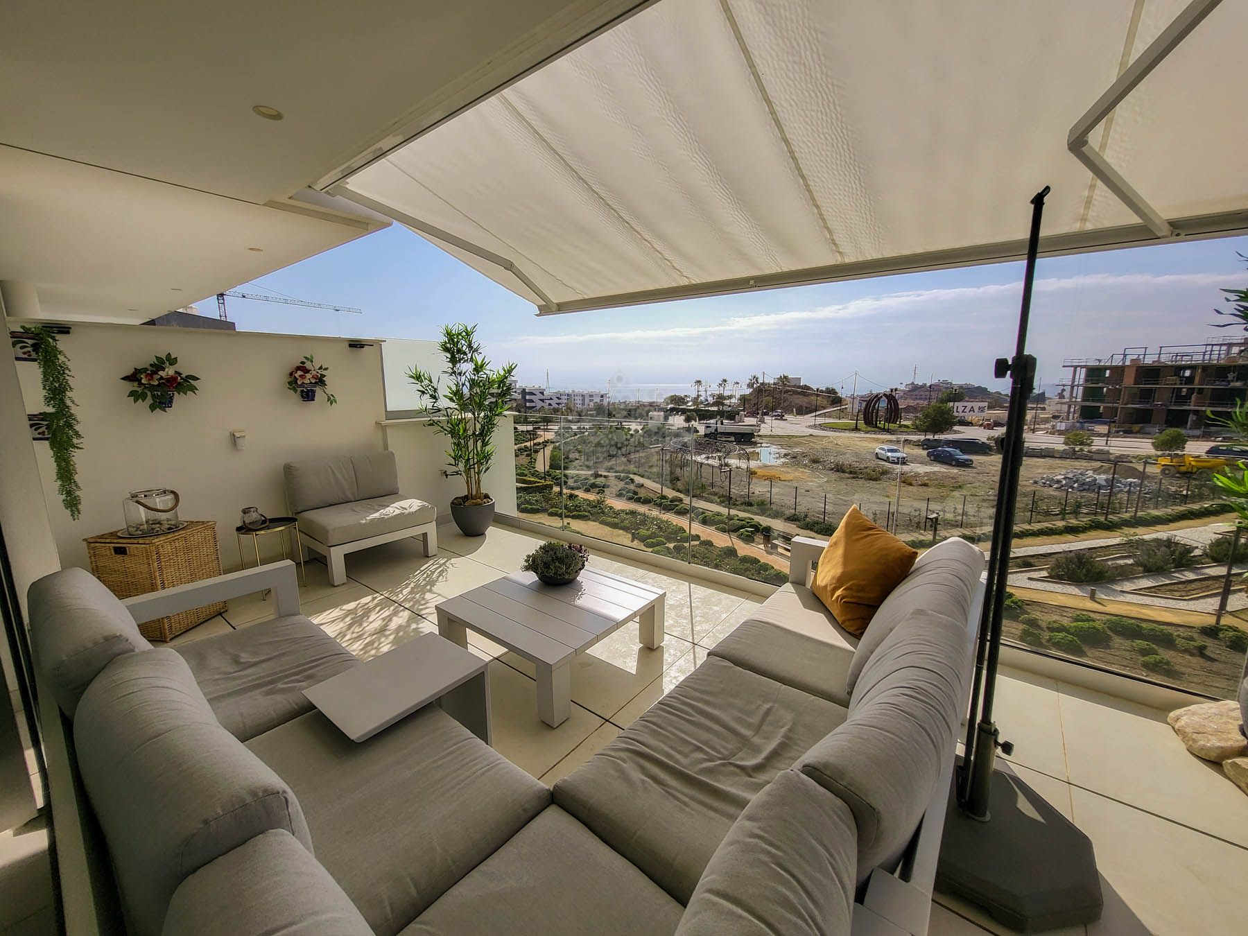 Apartment in El Higueron, Fuengirola