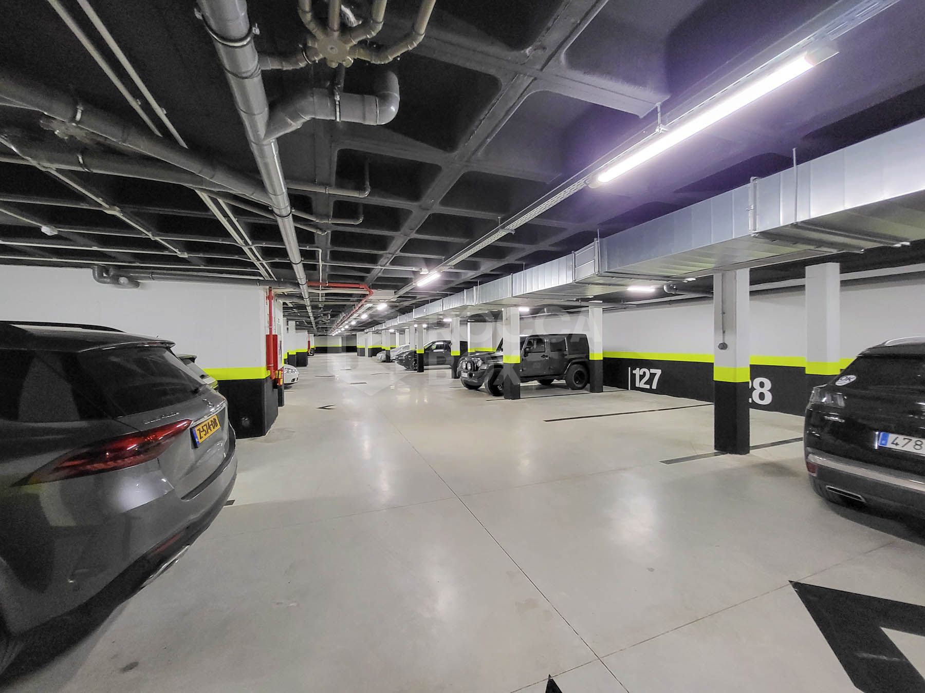 Experience the “wow” factor upon entry! This 3-bedroom, south-facing corner apartment offers an luxury open-plan living space that flows onto a very large terrace with stunning sea and mountain views. High-end kitchen appliances make...