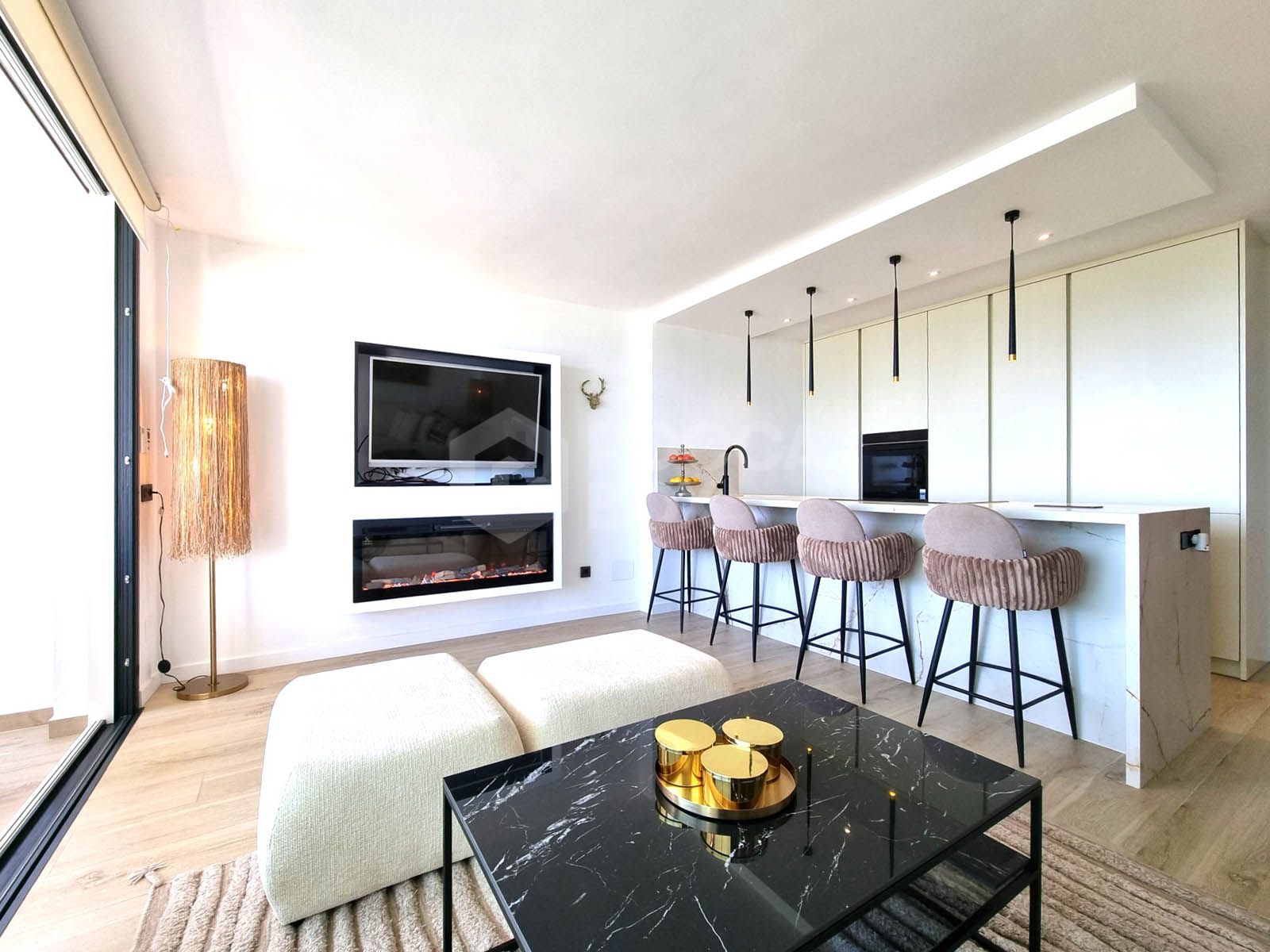 Step into coastal luxury with this exceptional 1-bedroom, 70 m² beachfront apartment, located in the prestigious Miraflores community on the Costa del Sol. Immaculately refurbished to the highest standards, this rare gem offers...