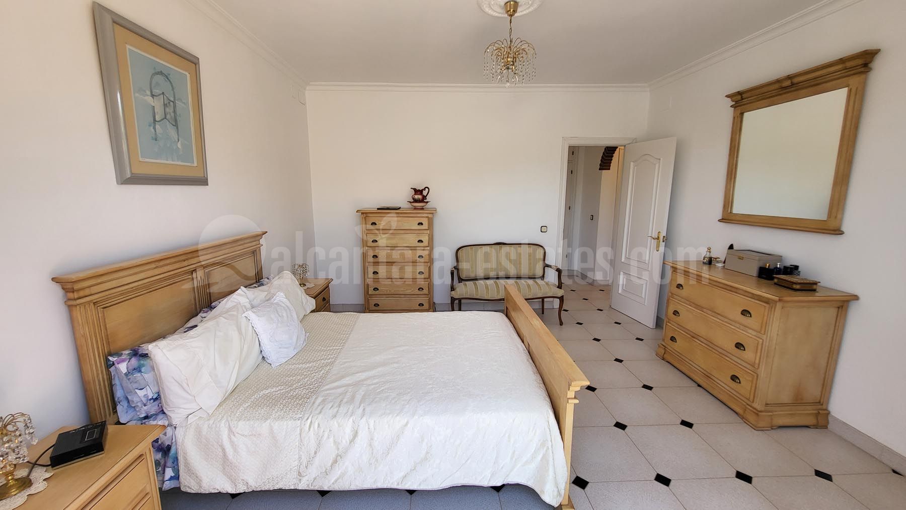 Villa in Elviria, Marbella