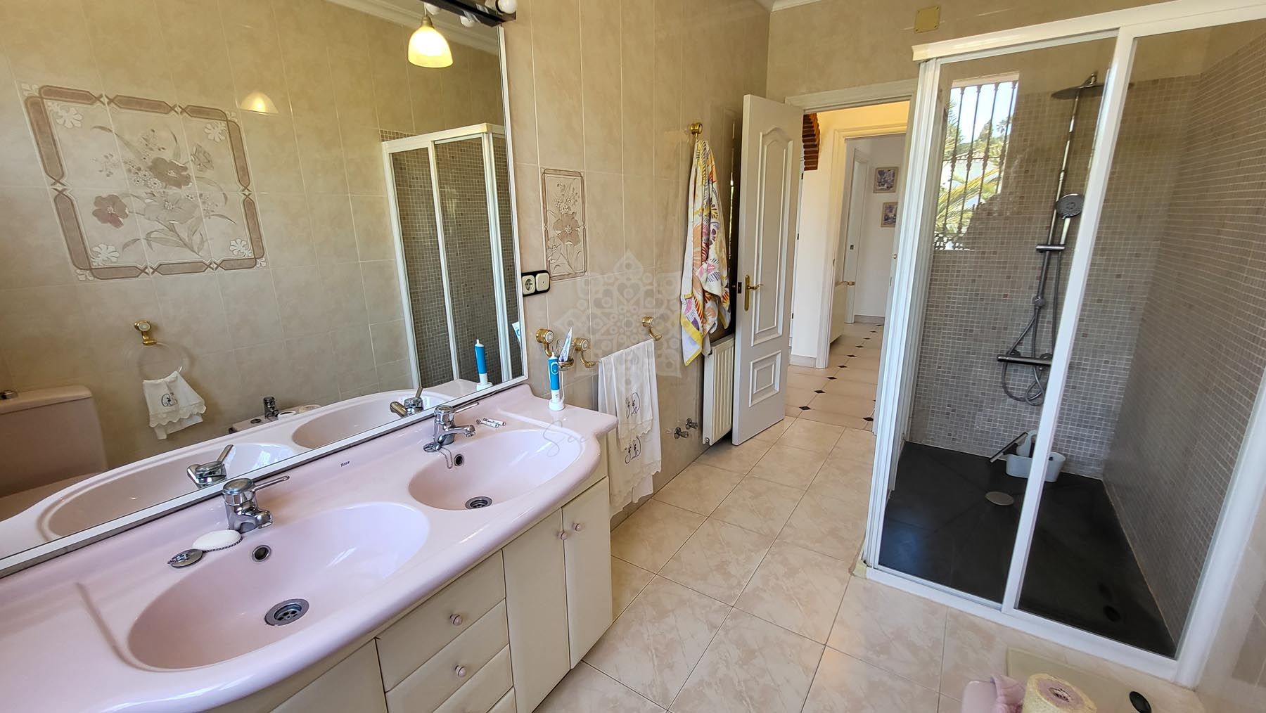Villa in Elviria, Marbella