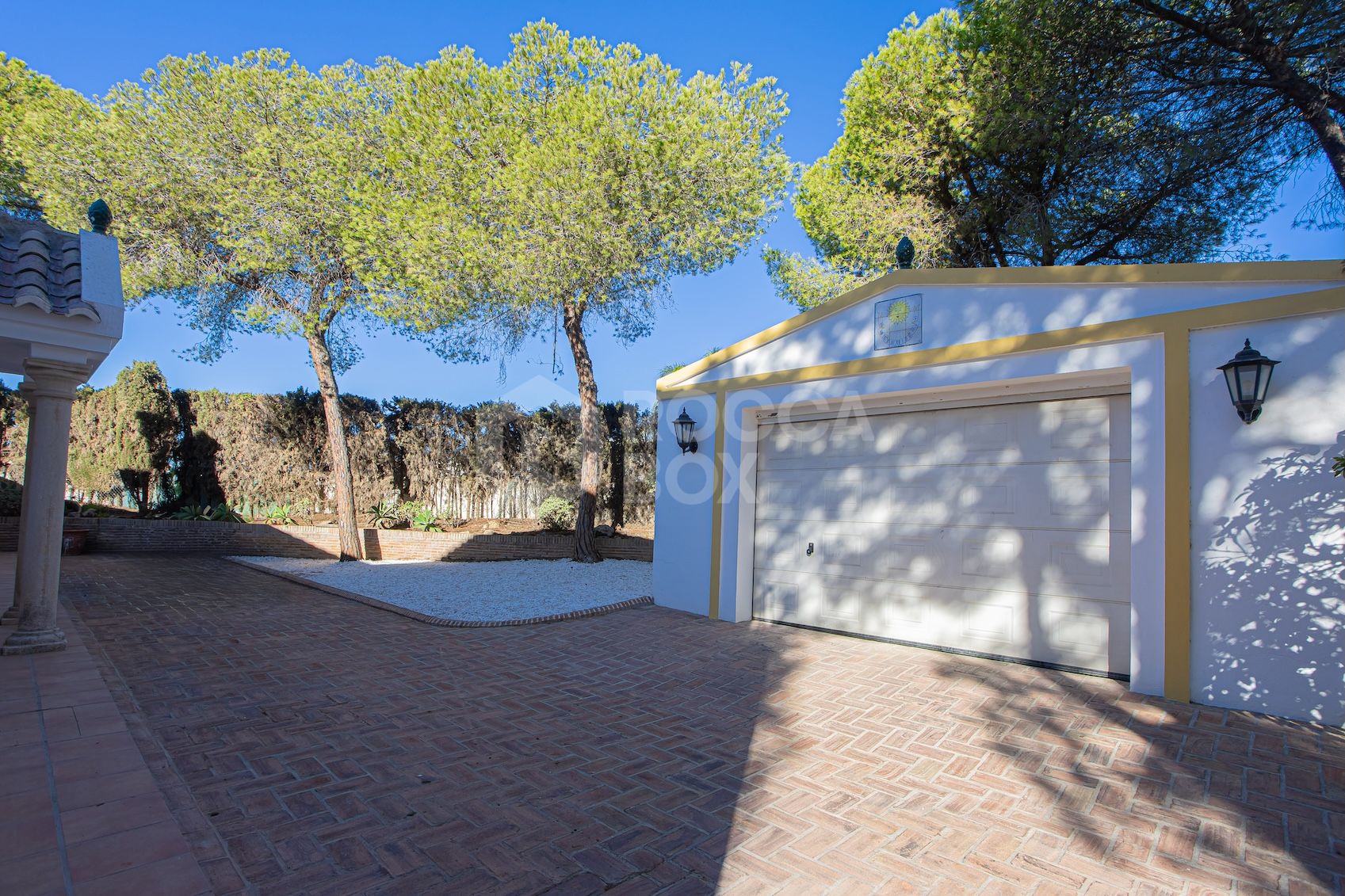 Stunning Newly Renovated 4-Bedroom Villa in El Paraiso