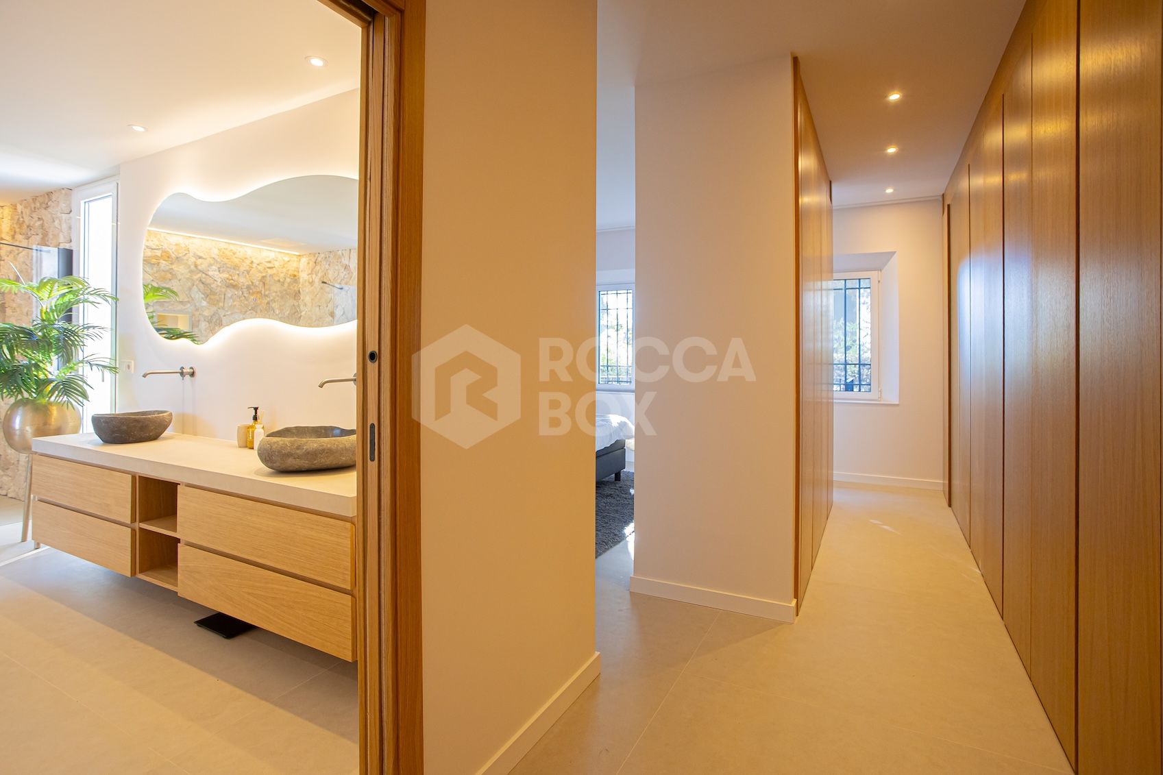 Stunning Newly Renovated 4-Bedroom Villa in El Paraiso