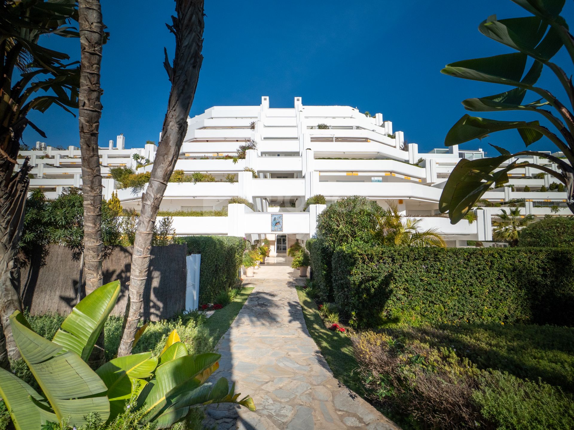 Stunning Apartment with Panoramic Sea Views in Guadalmina Baja, Marbella