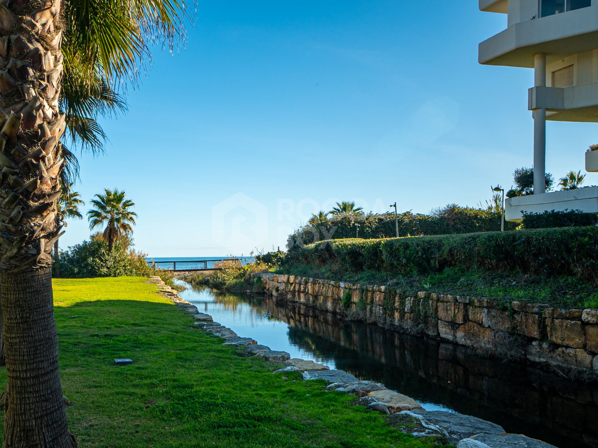 Stunning Apartment with Panoramic Sea Views in Guadalmina Baja, Marbella