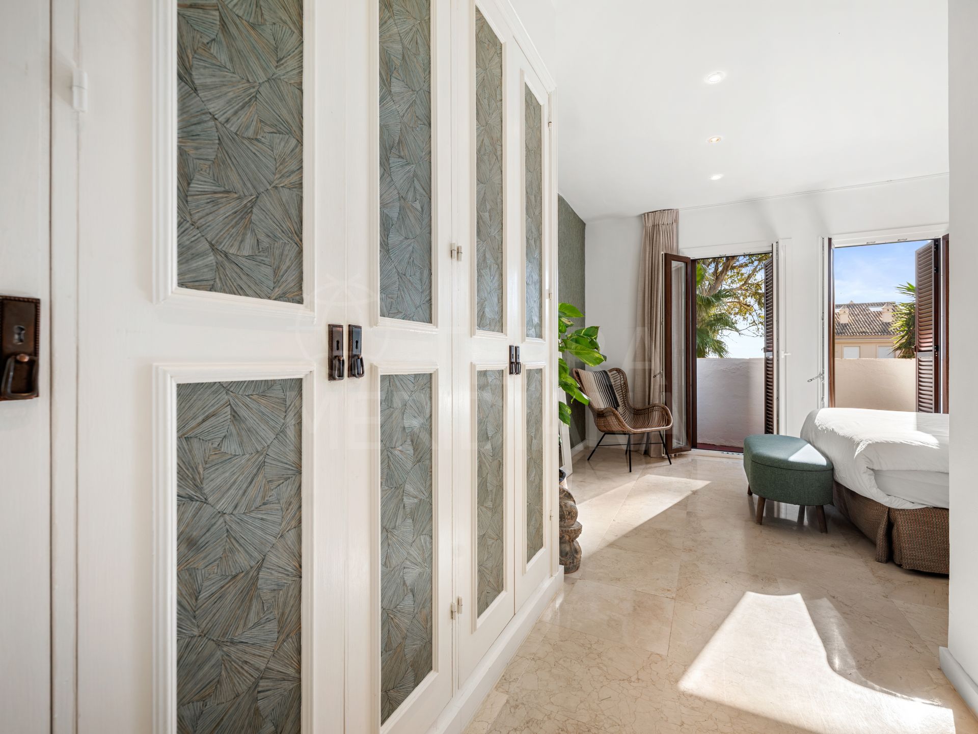 Town House in Punta Plata, Estepona