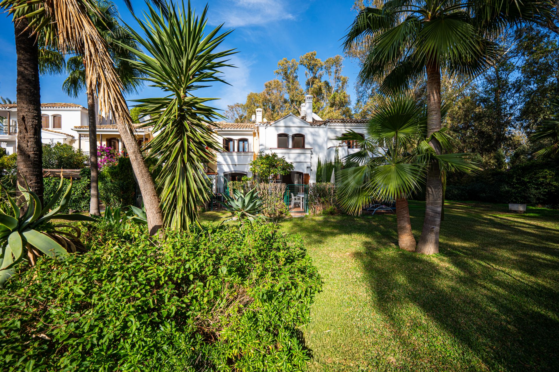 Town House in Punta Plata, Estepona
