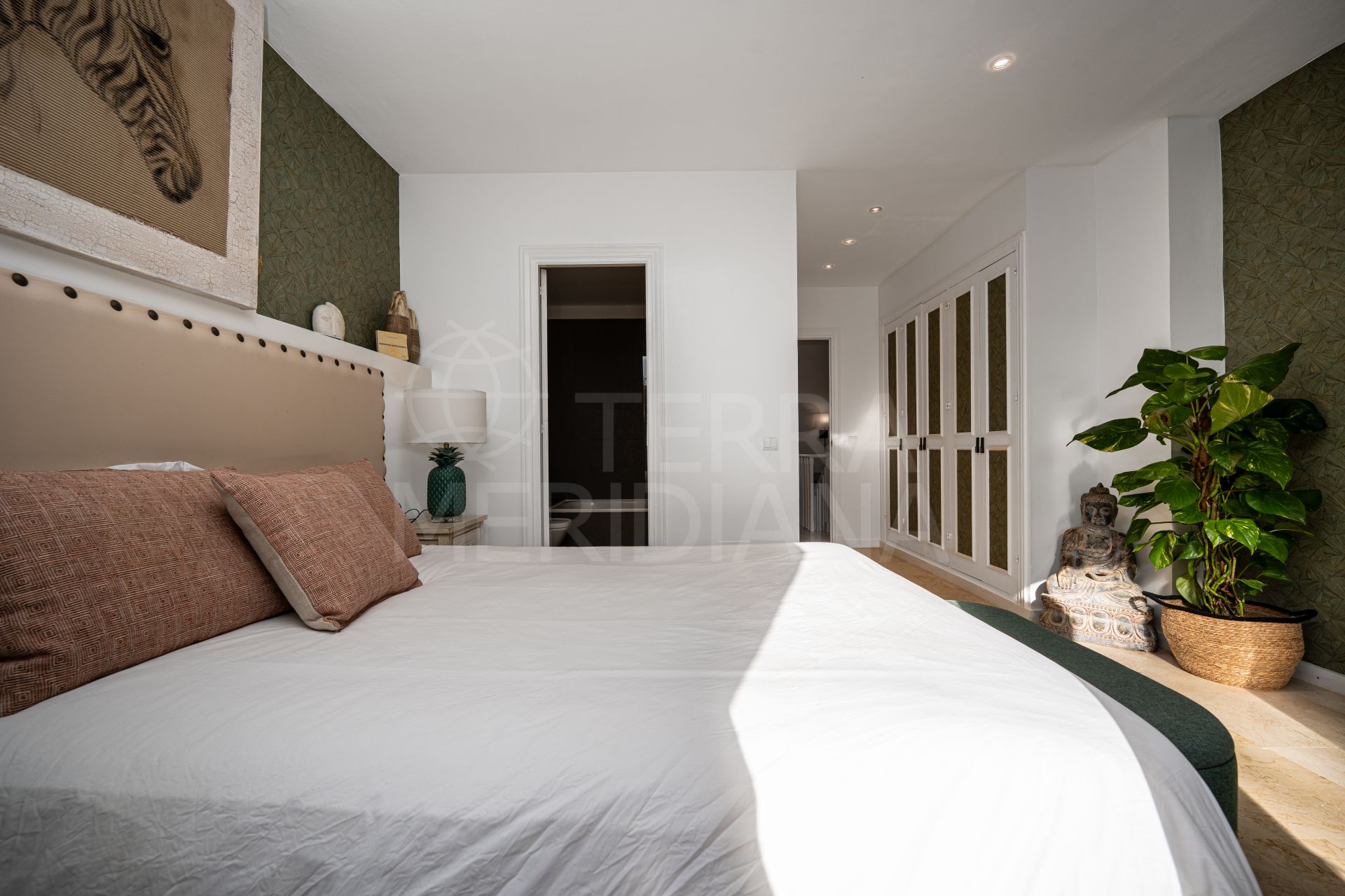 Town House in Punta Plata, Estepona