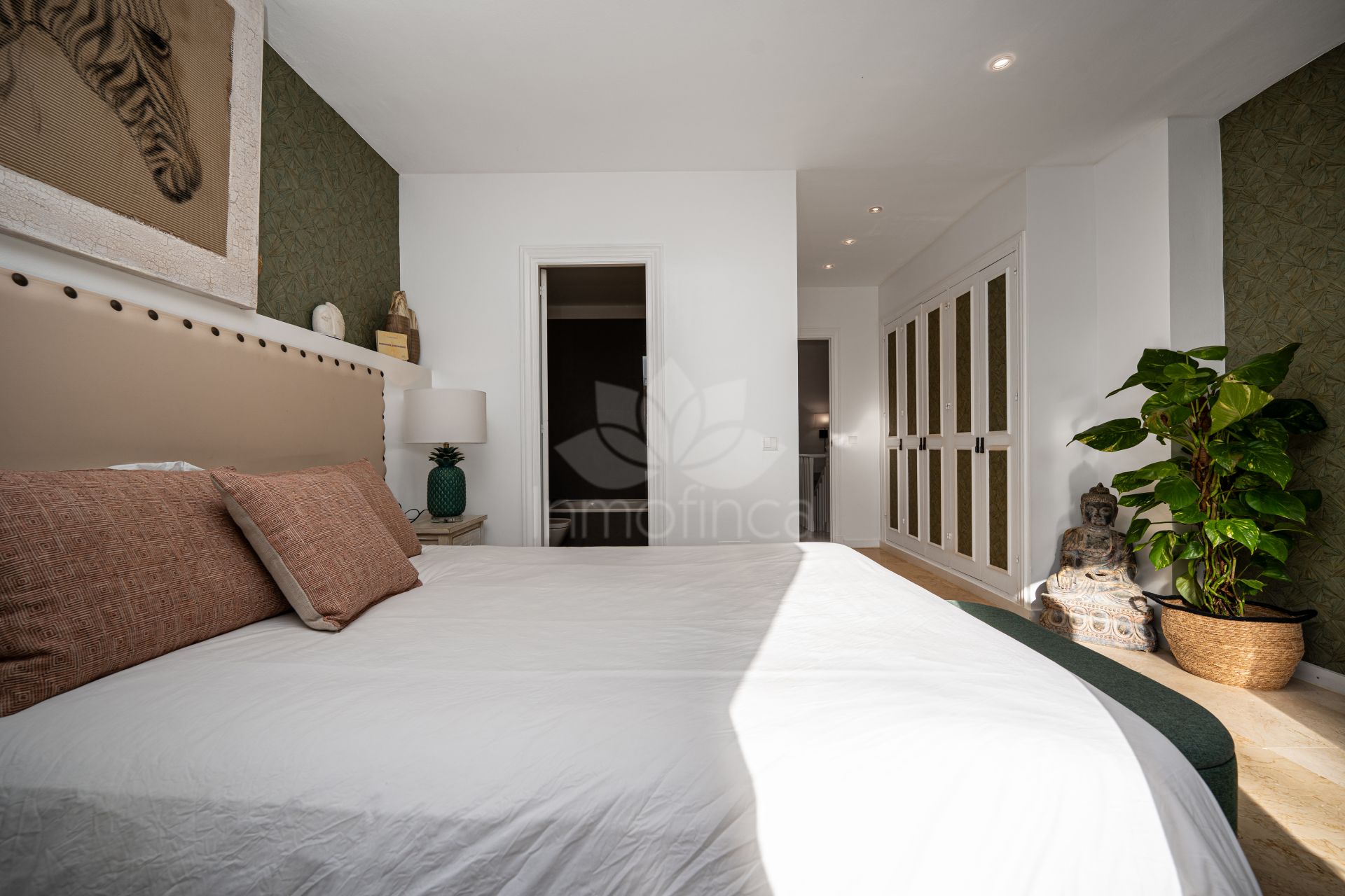 Town House in Punta Plata, Estepona