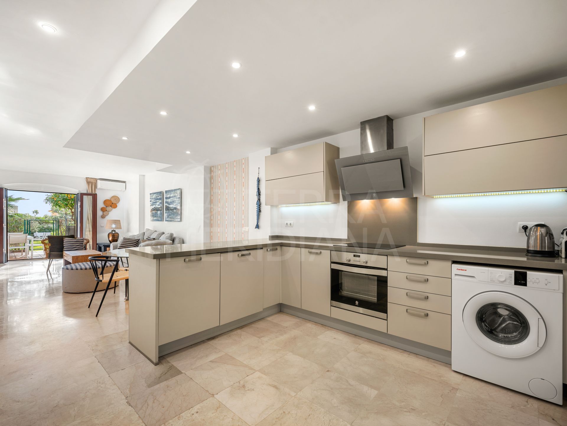 Town House in Punta Plata, Estepona